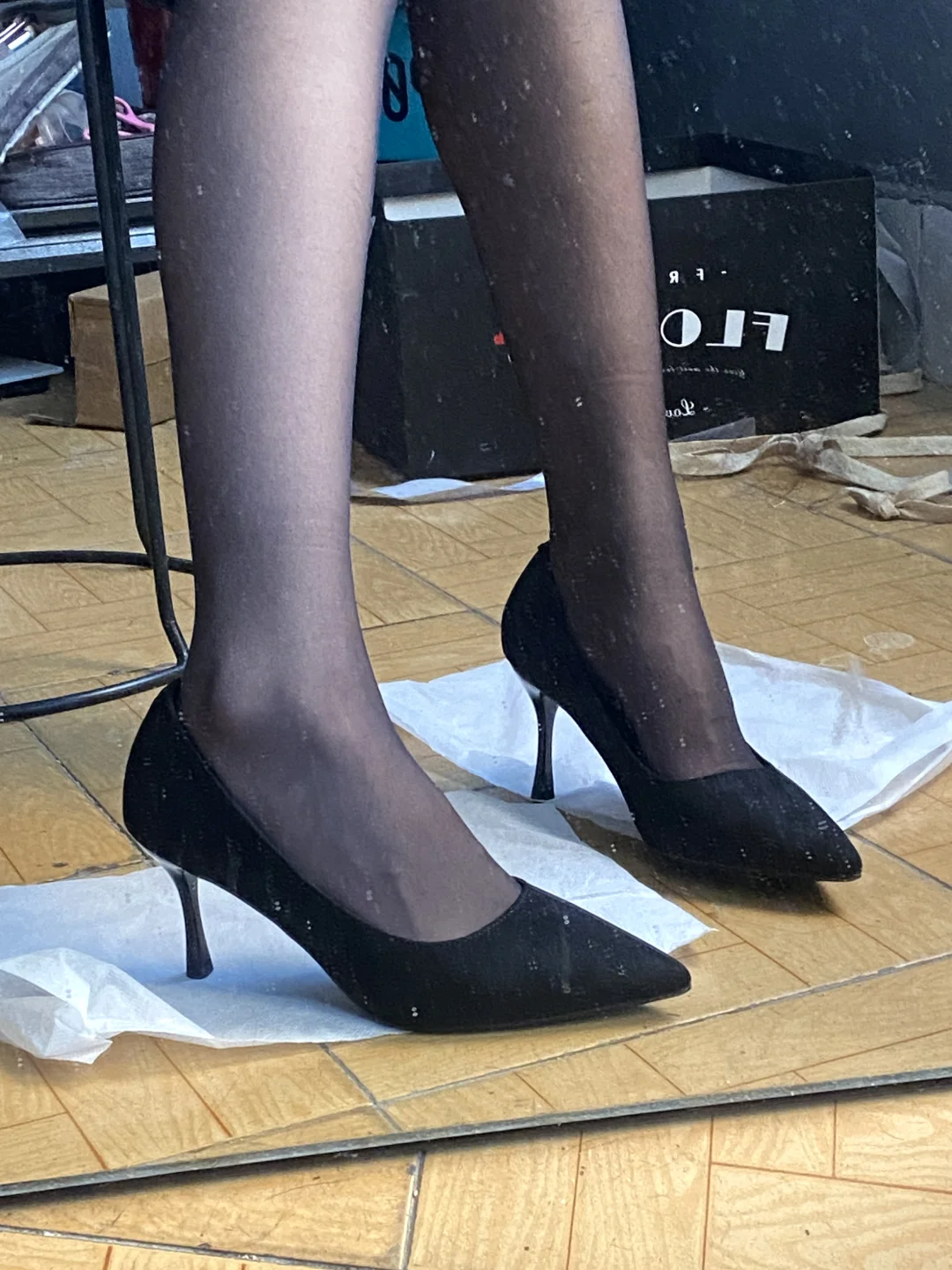 女大学生第一双黑高跟！！御姐本御