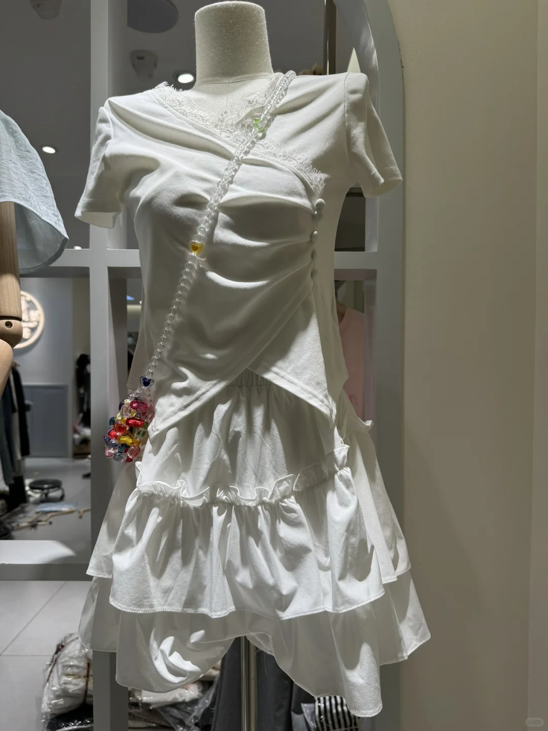 穿超短裙的尴尬瞬间怎么破？