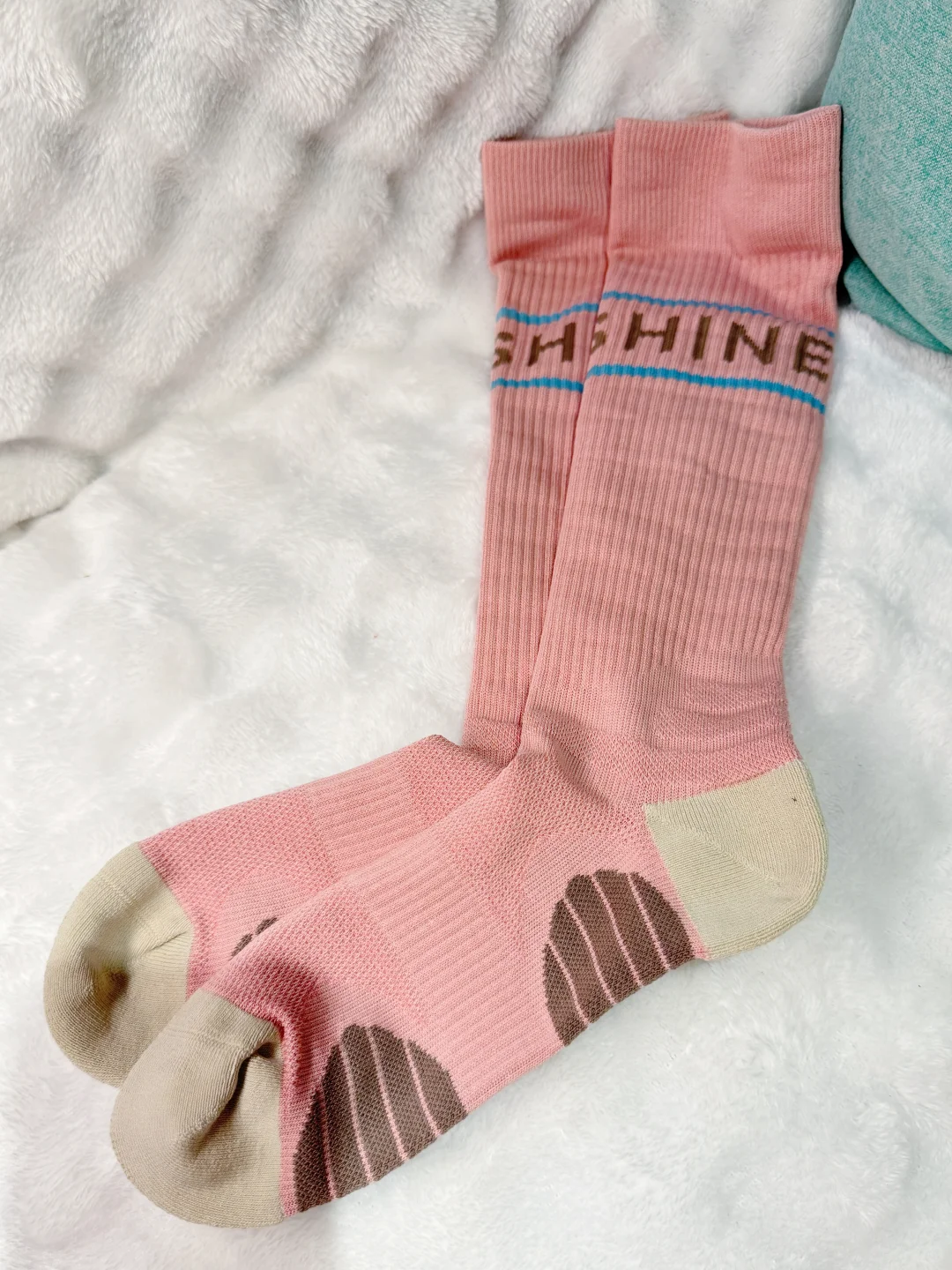 这双潮袜一上脚，整条街的潮人都在问链接！