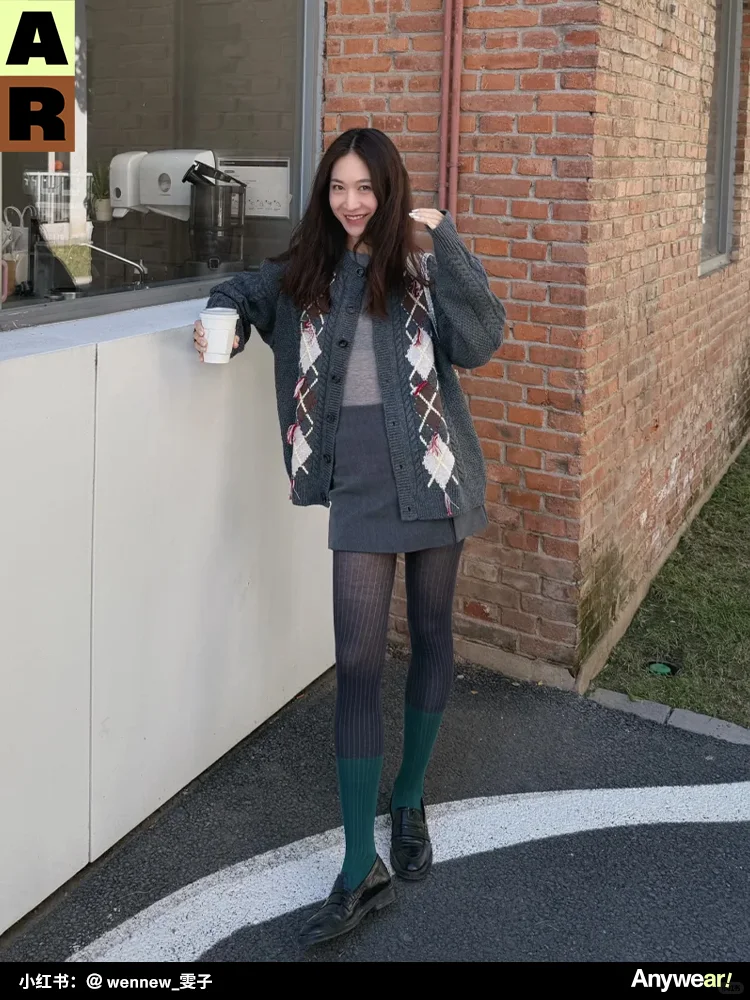 秋日氛围，用拼接连裤袜「轻」打底