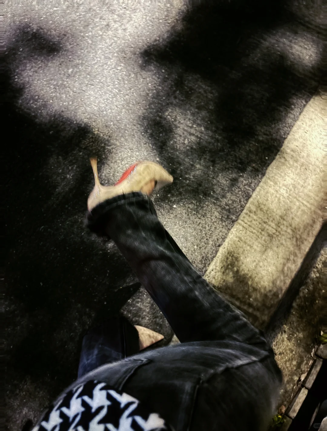 穿8cm高跟鞋如履平地的女人 干什么都会成功