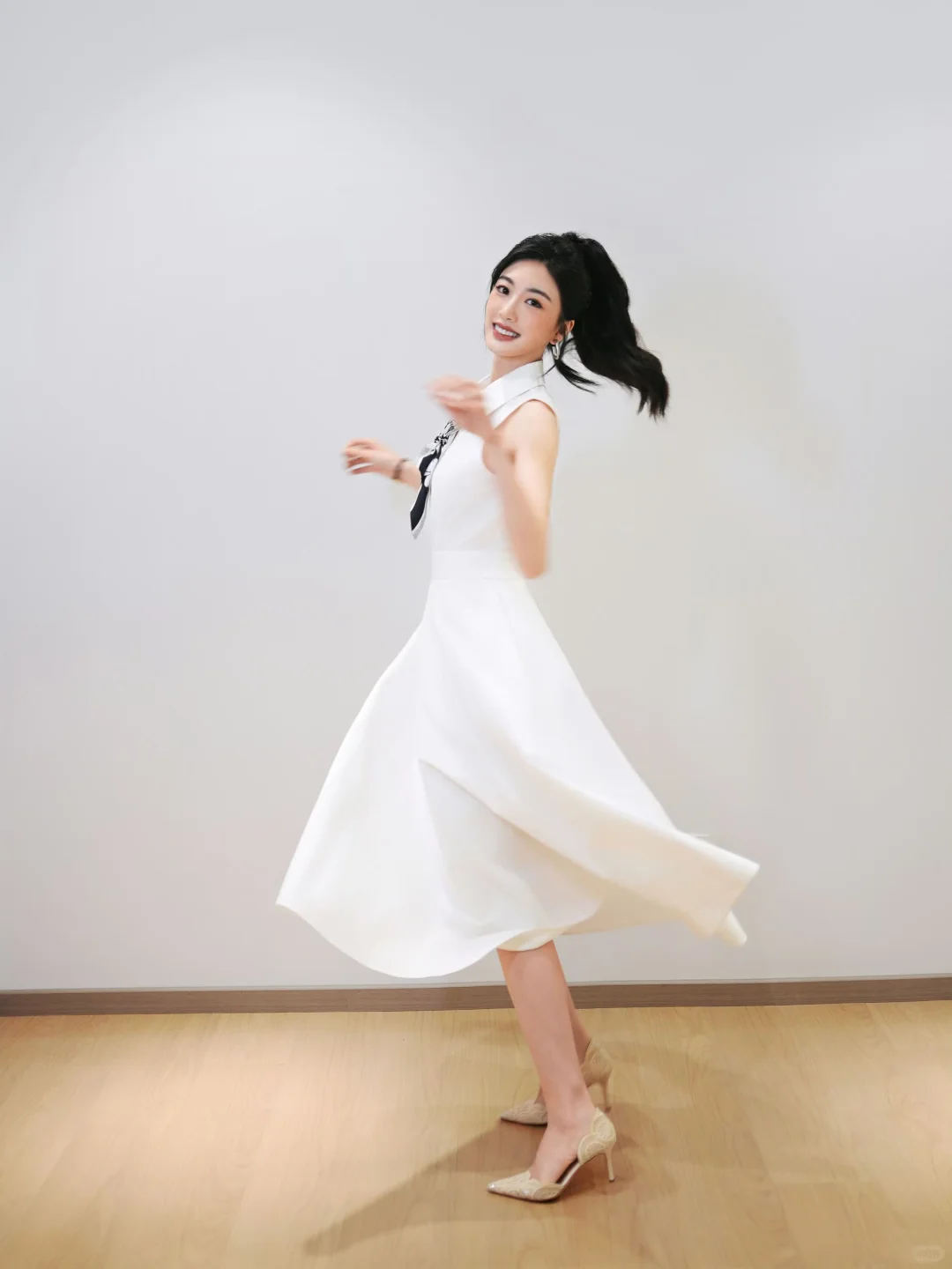 孙乐言｜高跟和蕾丝碰撞出不一样的温柔