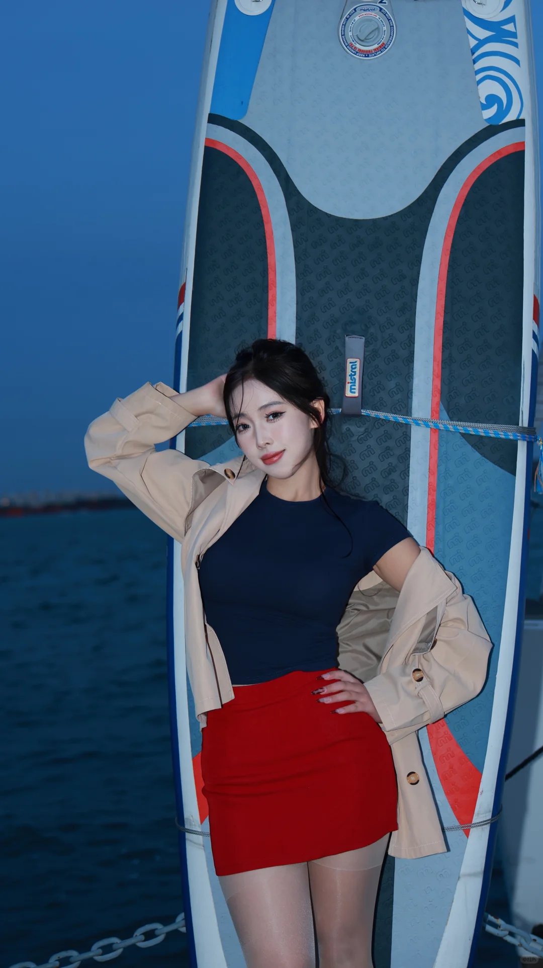 黑发红唇 中国女人