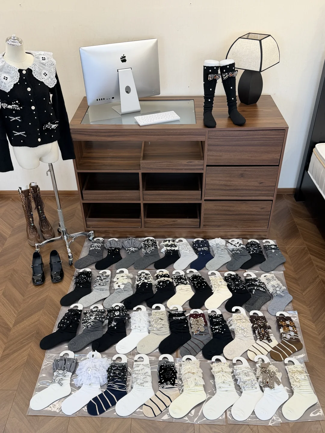 女生搭配刚需🤎秋冬超美小腿袜分享啦啦&hellip;