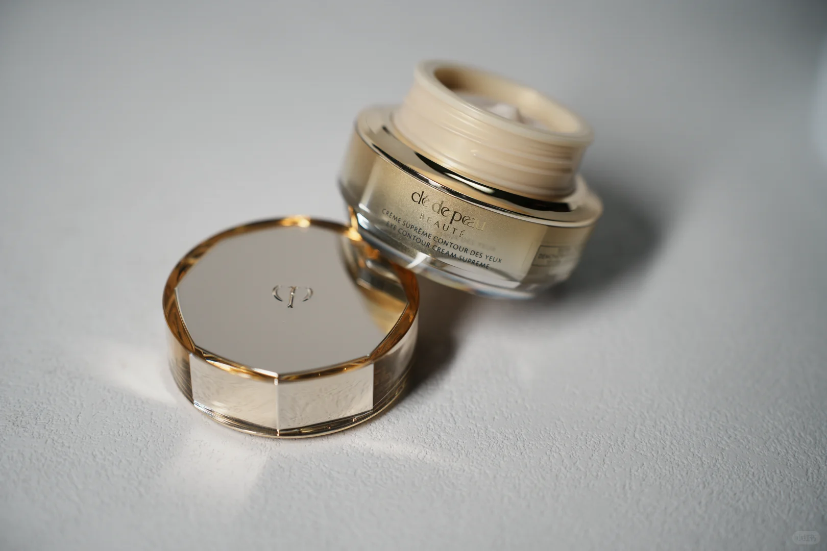 眼里有光，优雅自信是一个女人最好的状态！