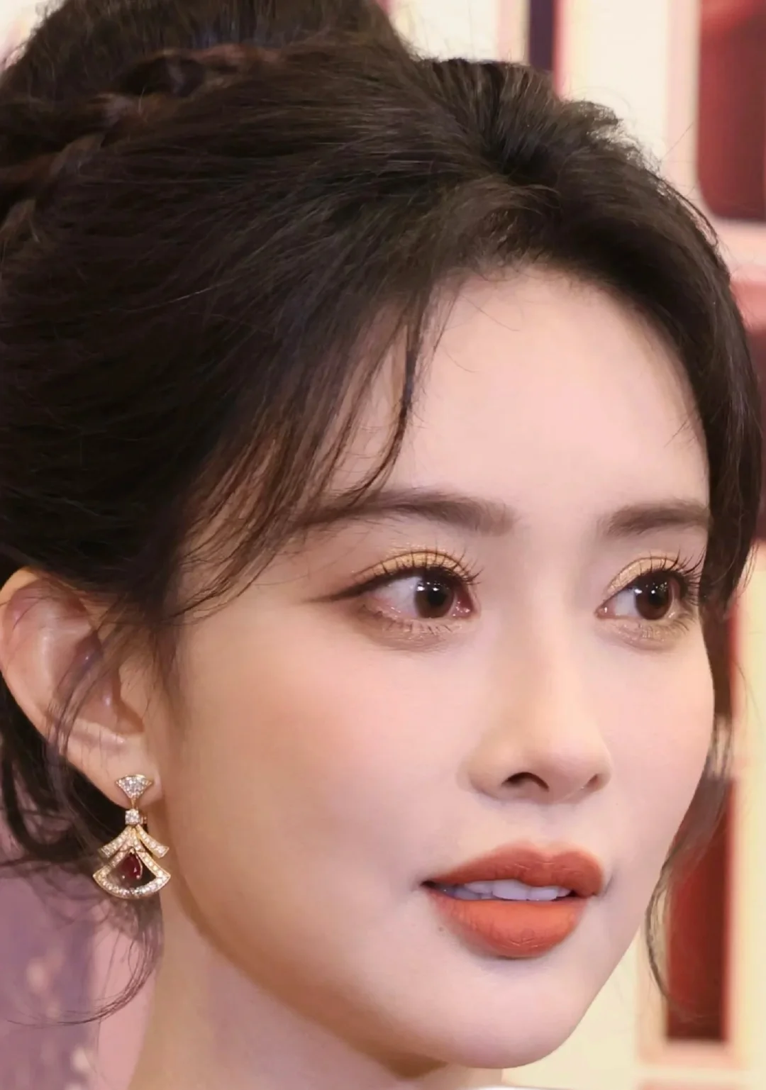 互勉模特，化女明星这种妆容