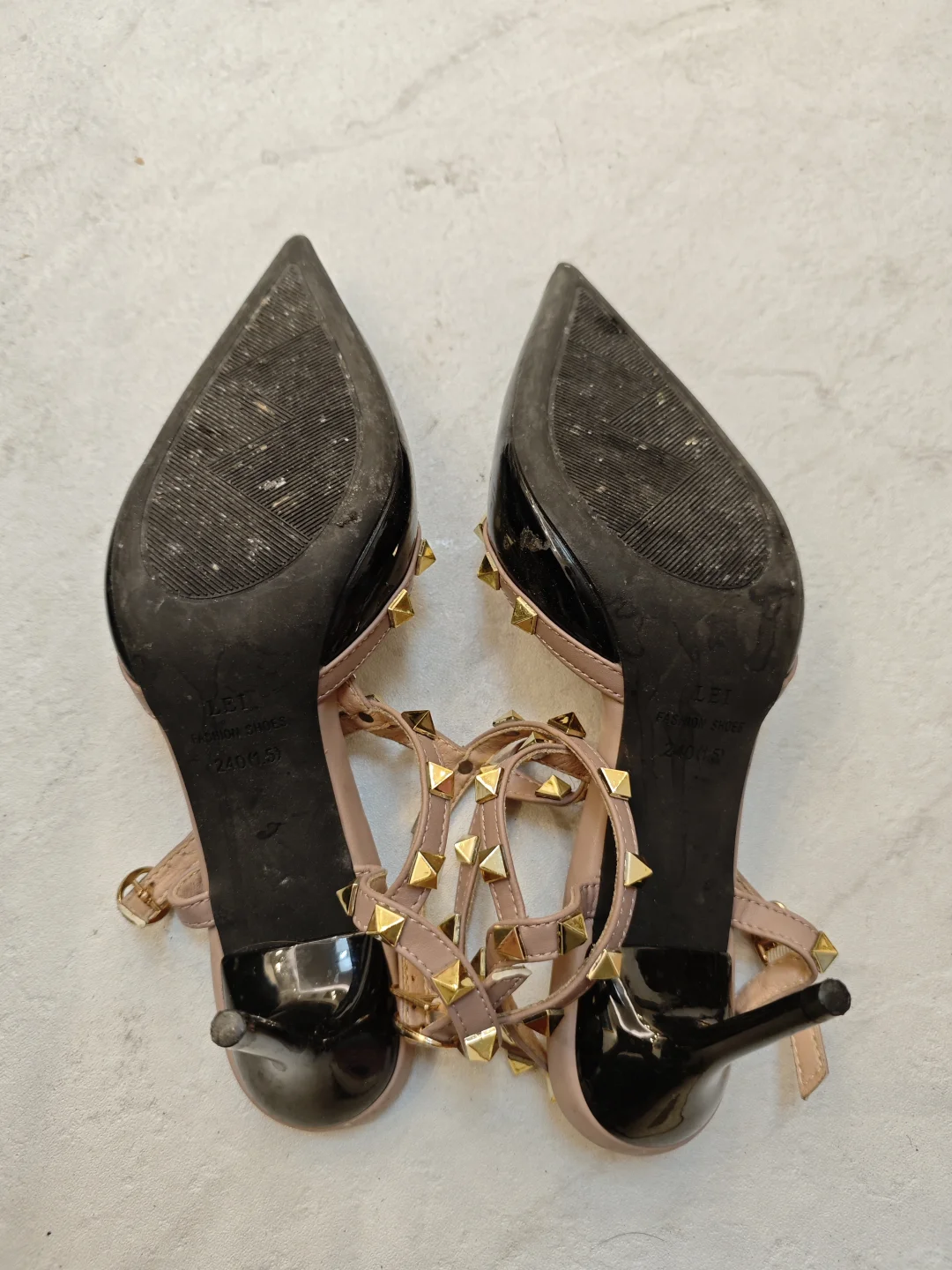 （精品）空乘小姐姐闲置柳钉高跟鞋