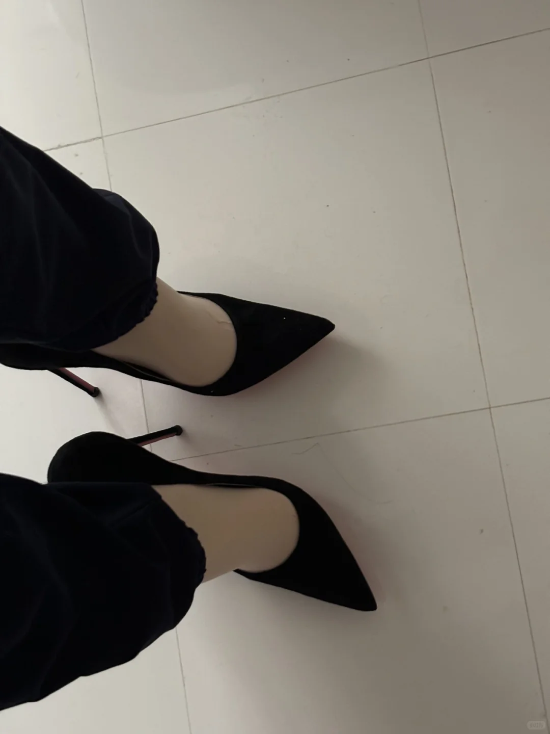 07年女大穿10厘米高跟鞋去上课