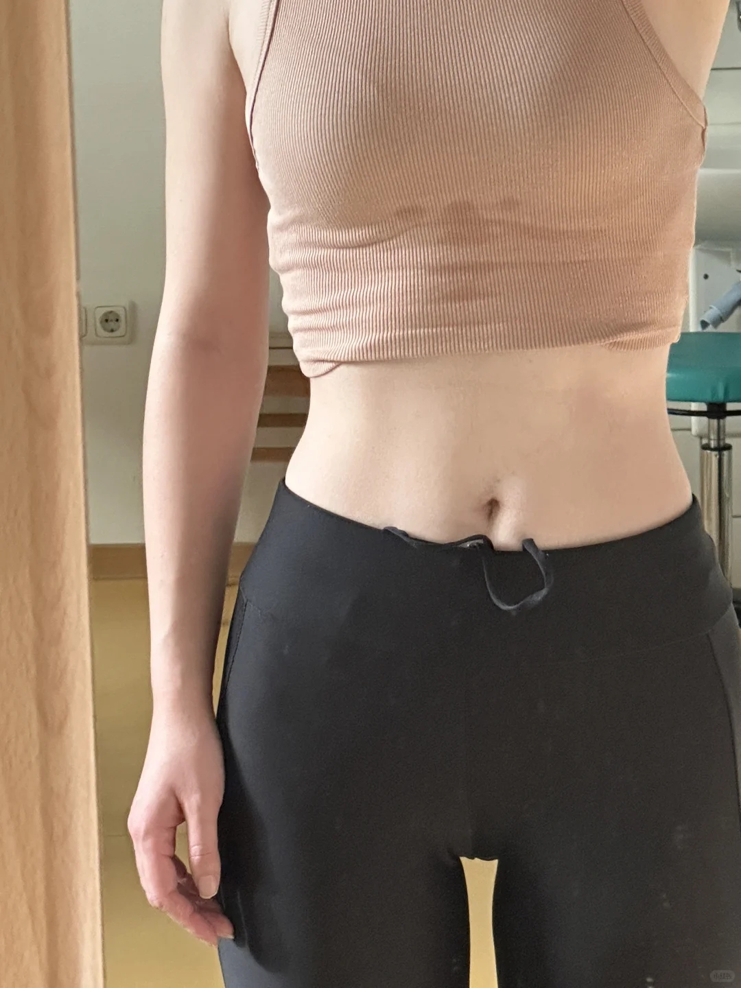 🇩🇪黑长直+红底高跟鞋👠