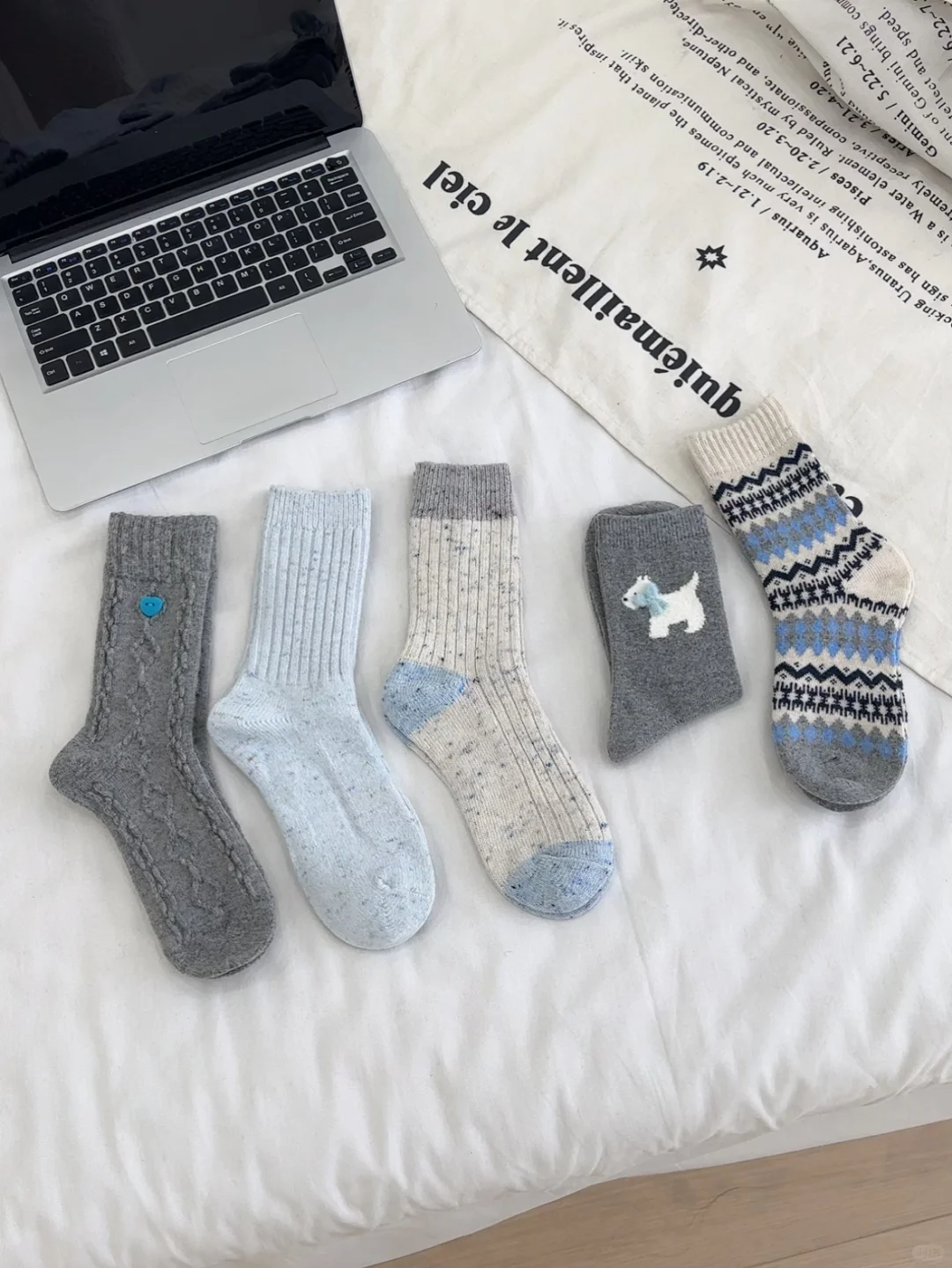这组灰蓝色袜子真的好韩啊啊！