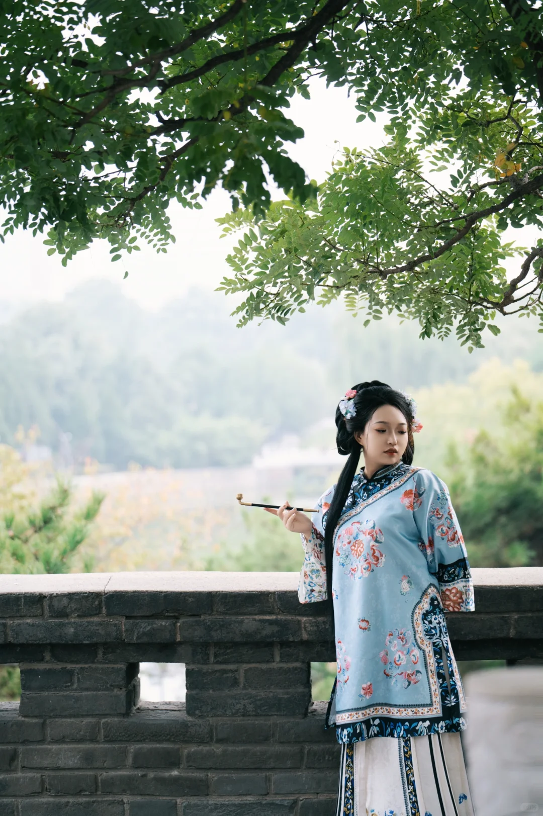 清汉女客片🎬|&ldquo;她才不是旧时代的遗物&rdquo;