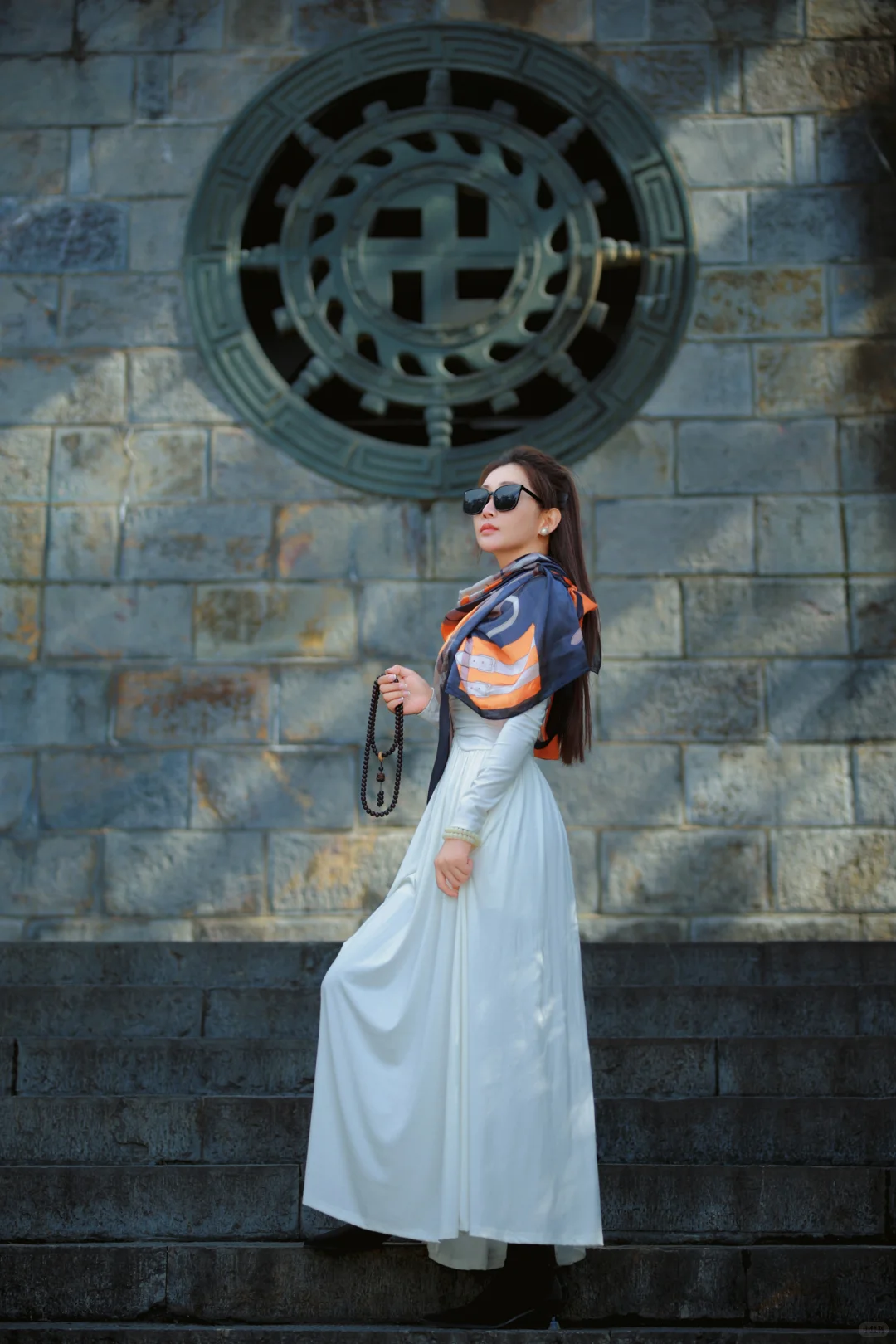 我今天又去观音寺拍大哥的女人了。好出片。