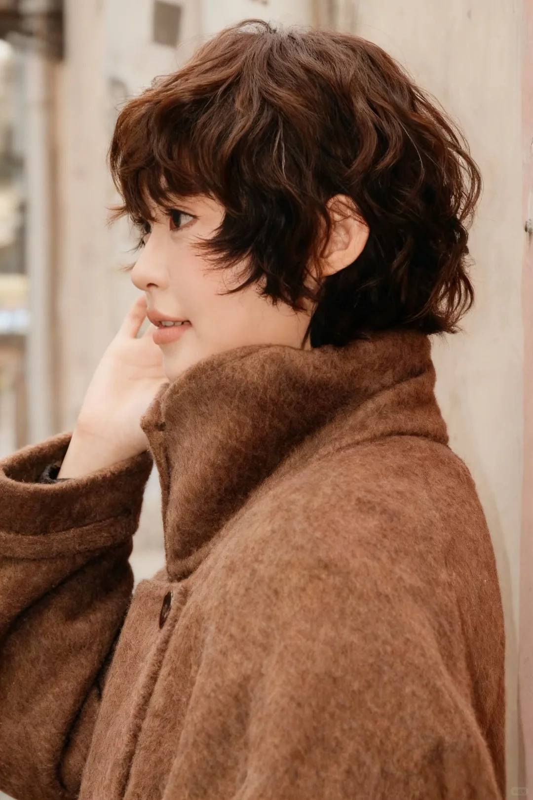 2025秋冬活泼极简主义短发