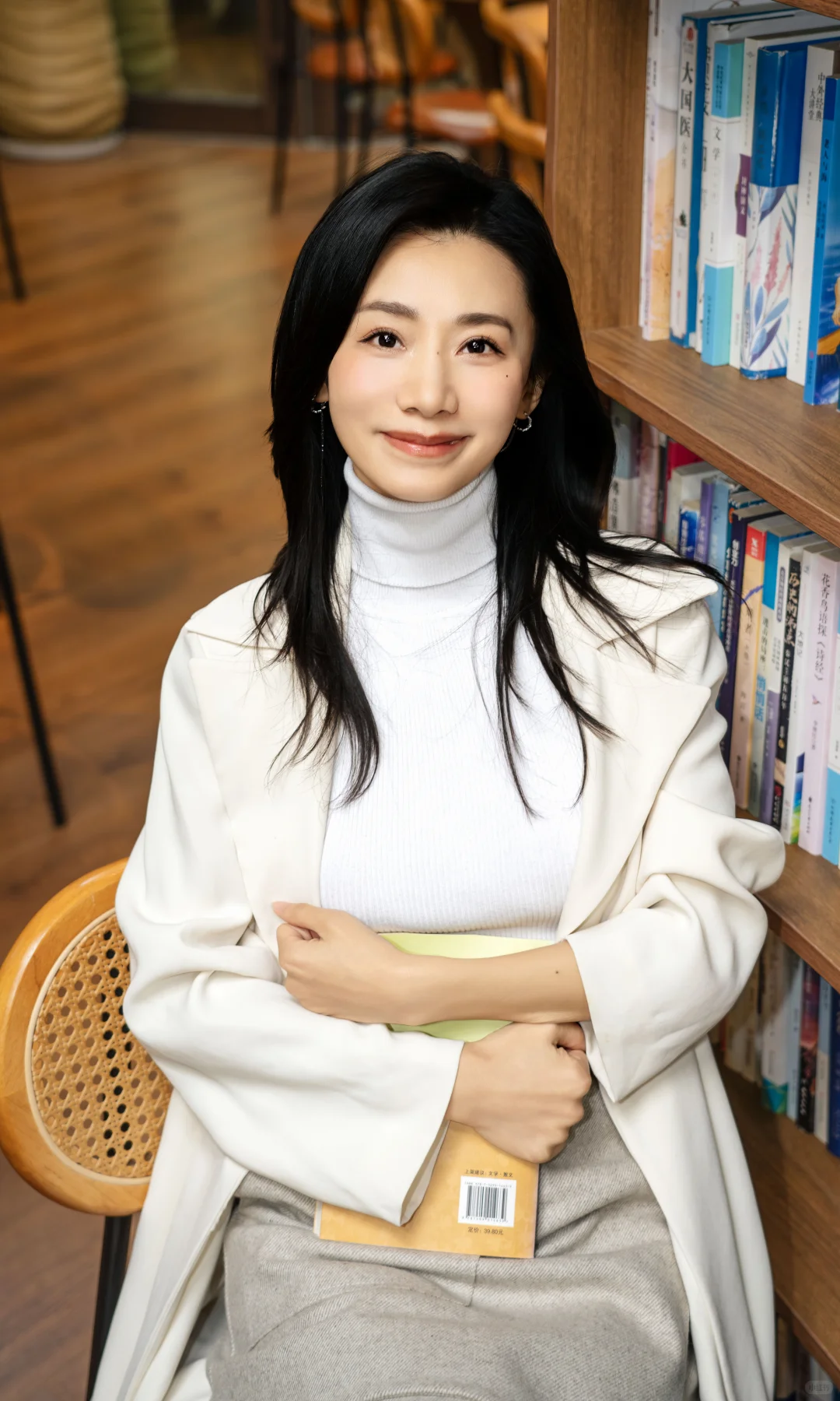 38岁，不适合幼态，就大大方方做姐姐