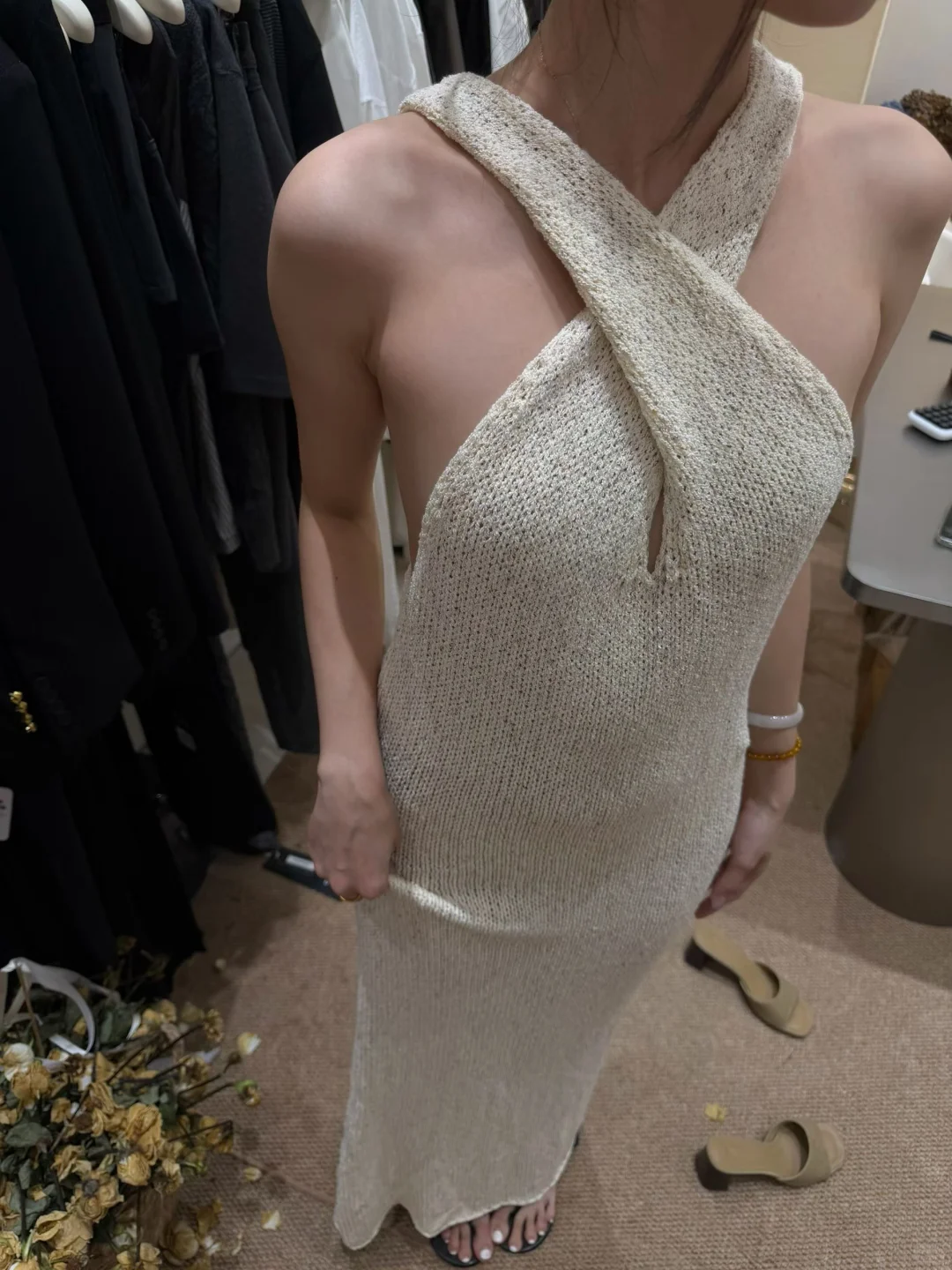 挖到一条超好看的针织裙！