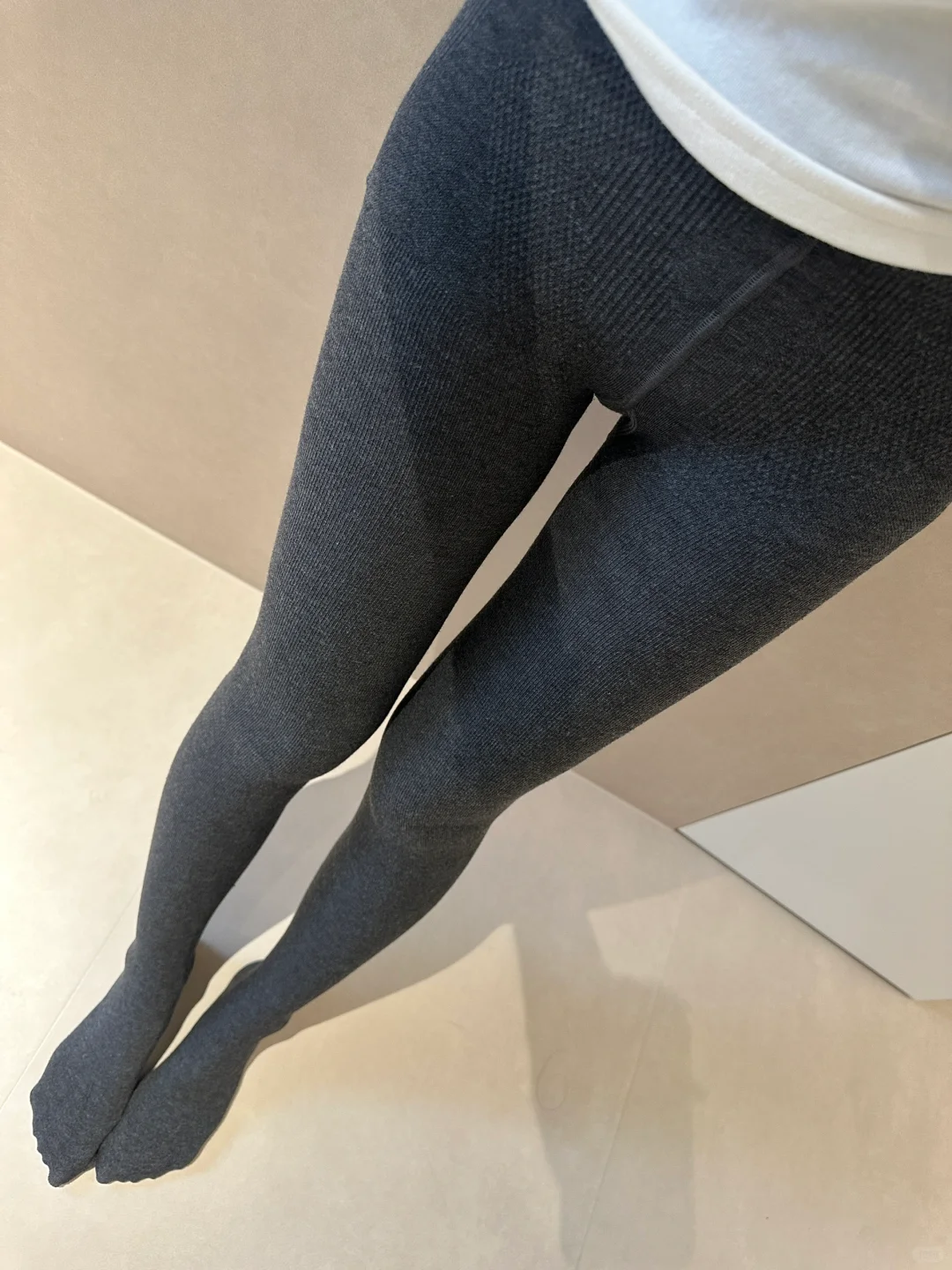 姐妹们！挖到了人生打底裤！超！好！穿！