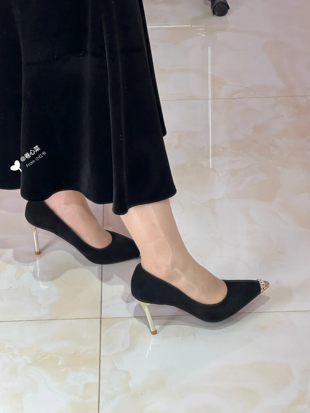 丝绒裙配丝绒鞋👠