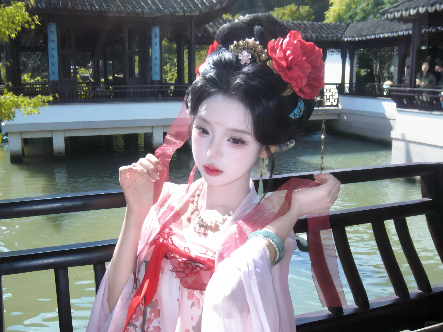 红线缠绕的是你我的命运