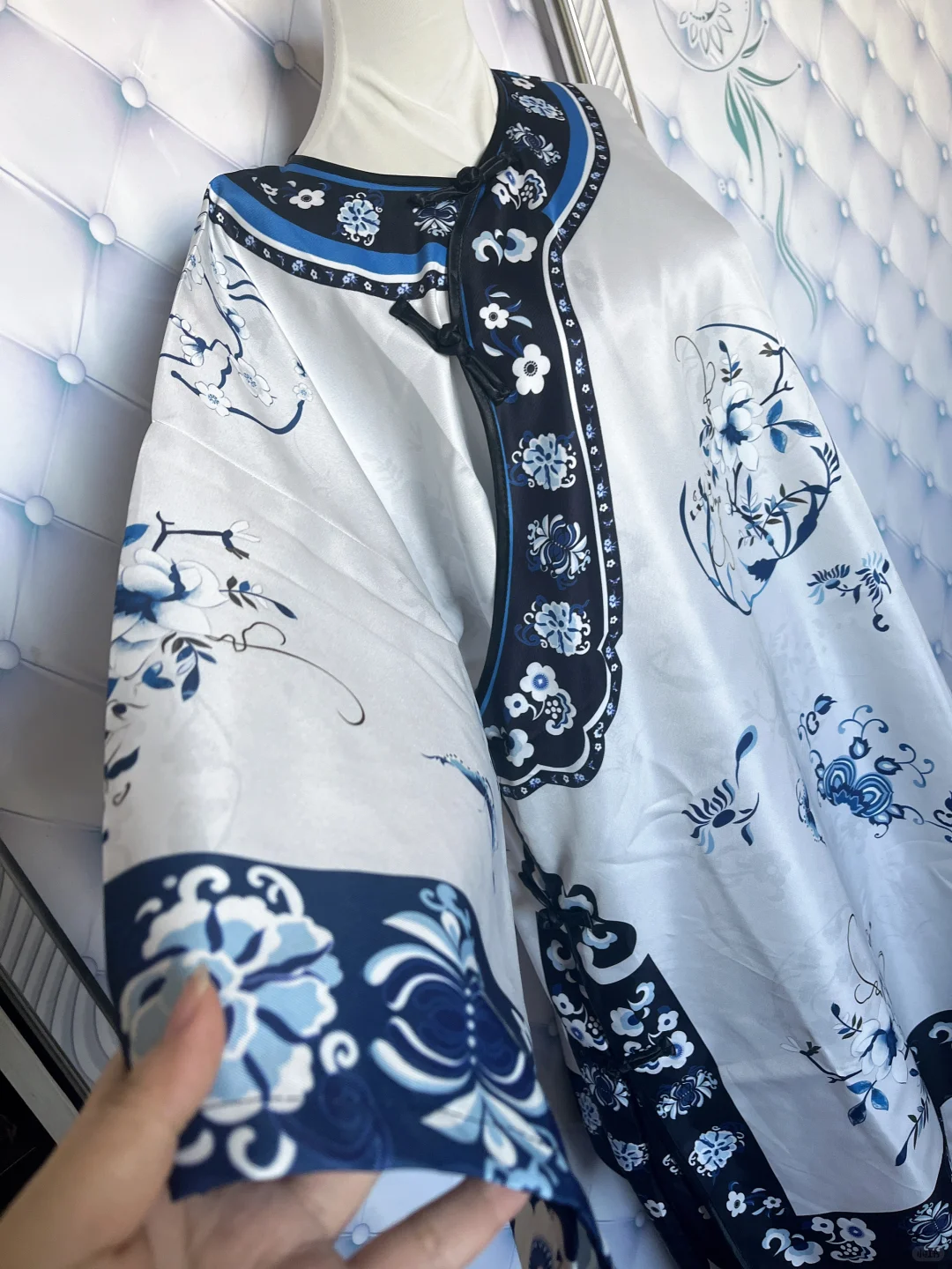 出全新清汉女套装