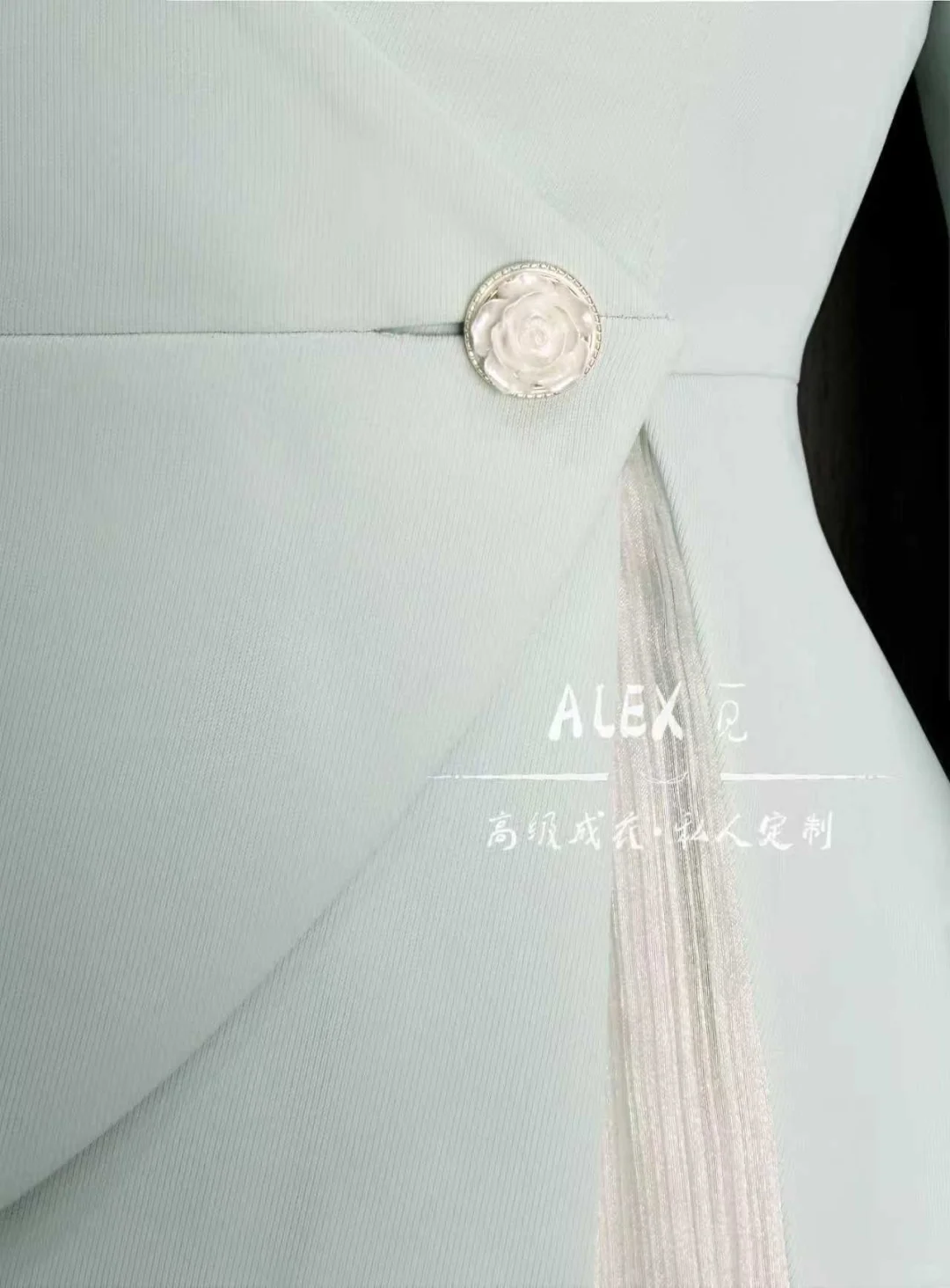 拼丝侧扣女士西装包臀裙套装