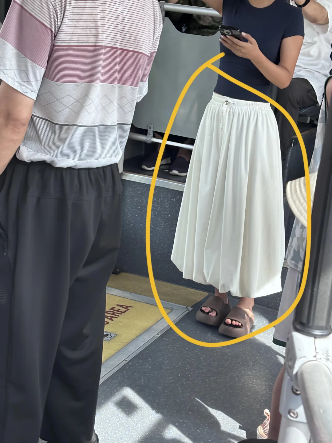 上班路上在公交车拍到的，这就是精致土吗？？