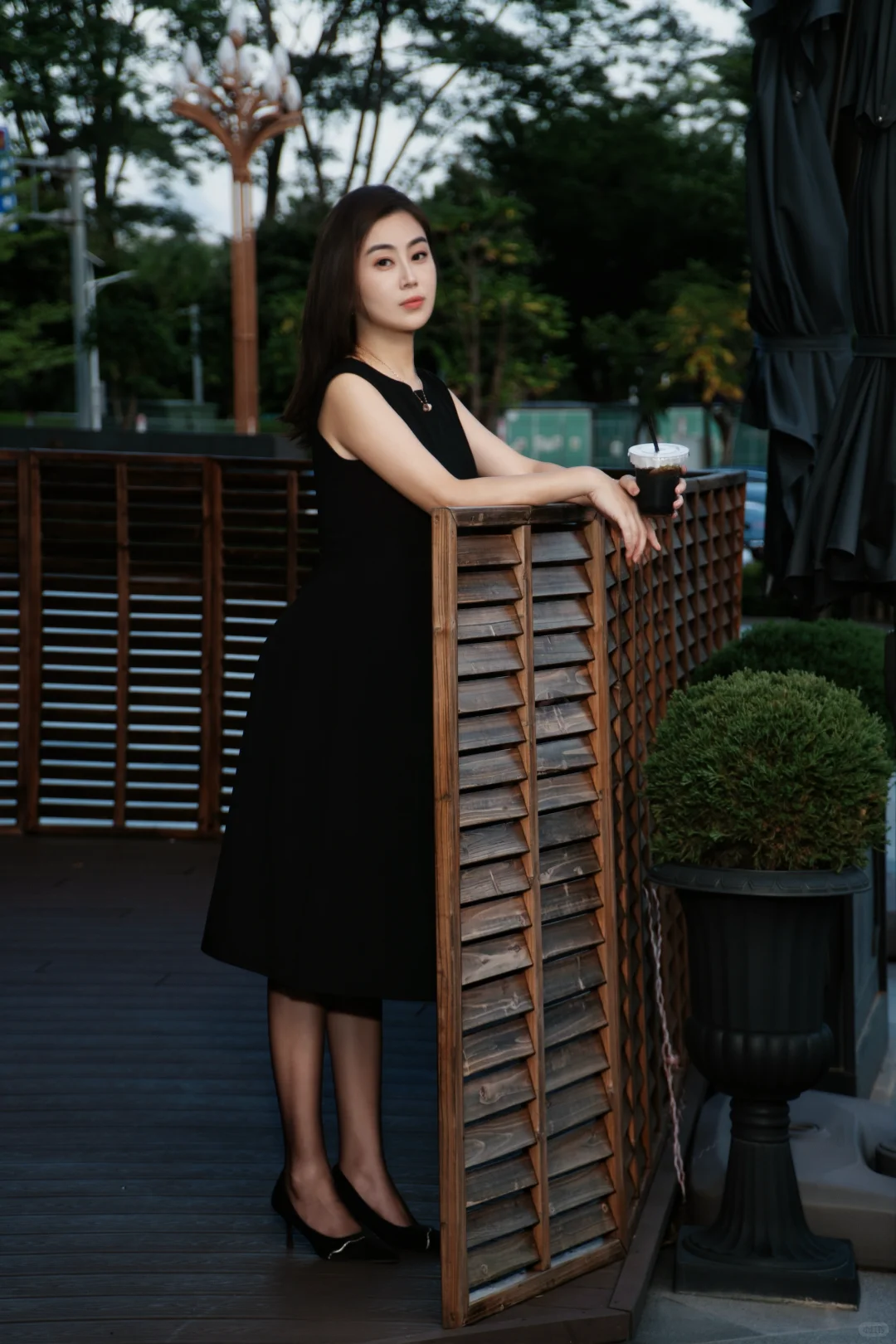 像只优雅的黑猫在街头漫步👗｜御姐穿搭OOTD