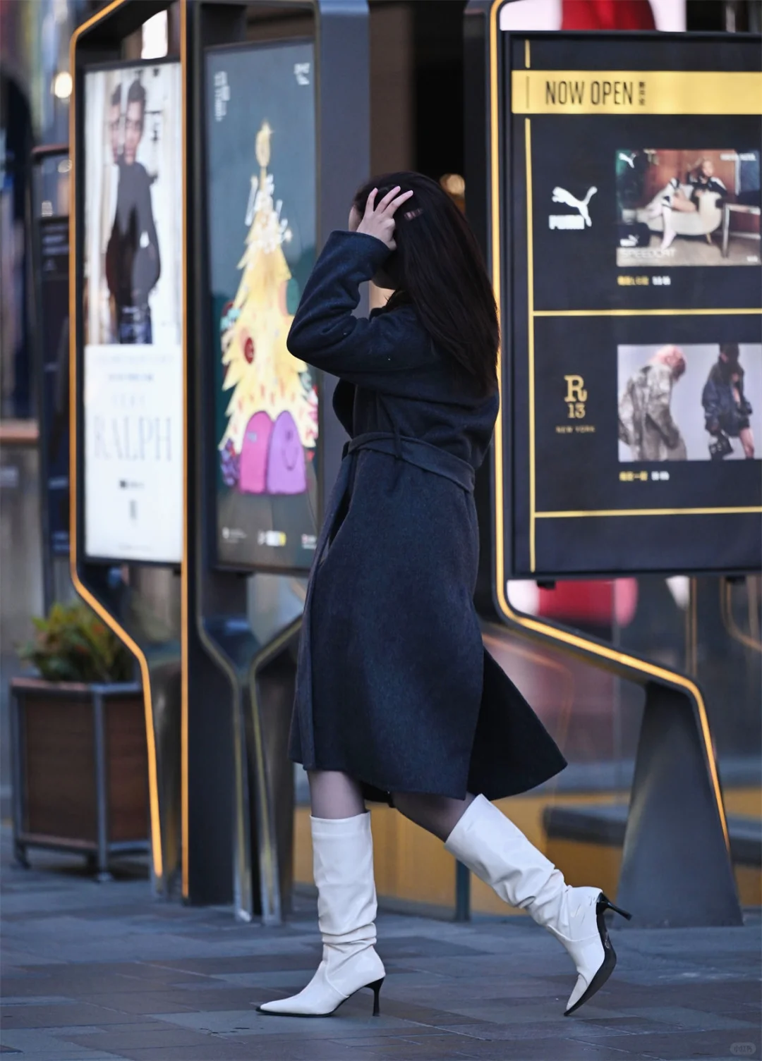 北京街拍，长靴选择高跟款式，才好看