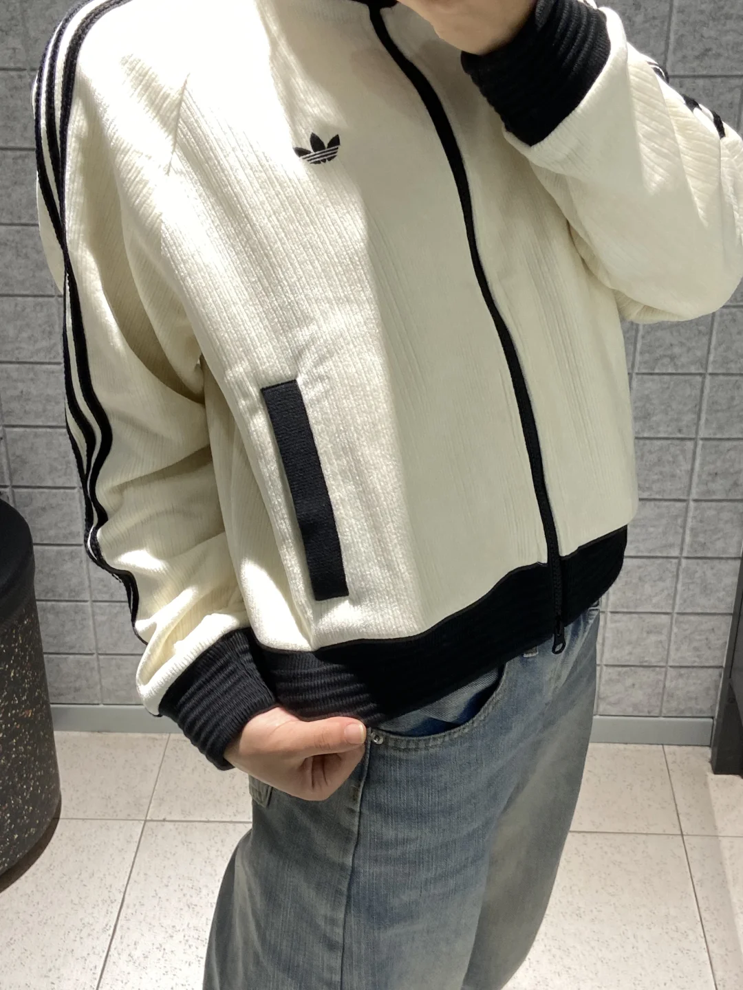 三叶草✨小香丝绒外套！！优雅永不过时&hellip;