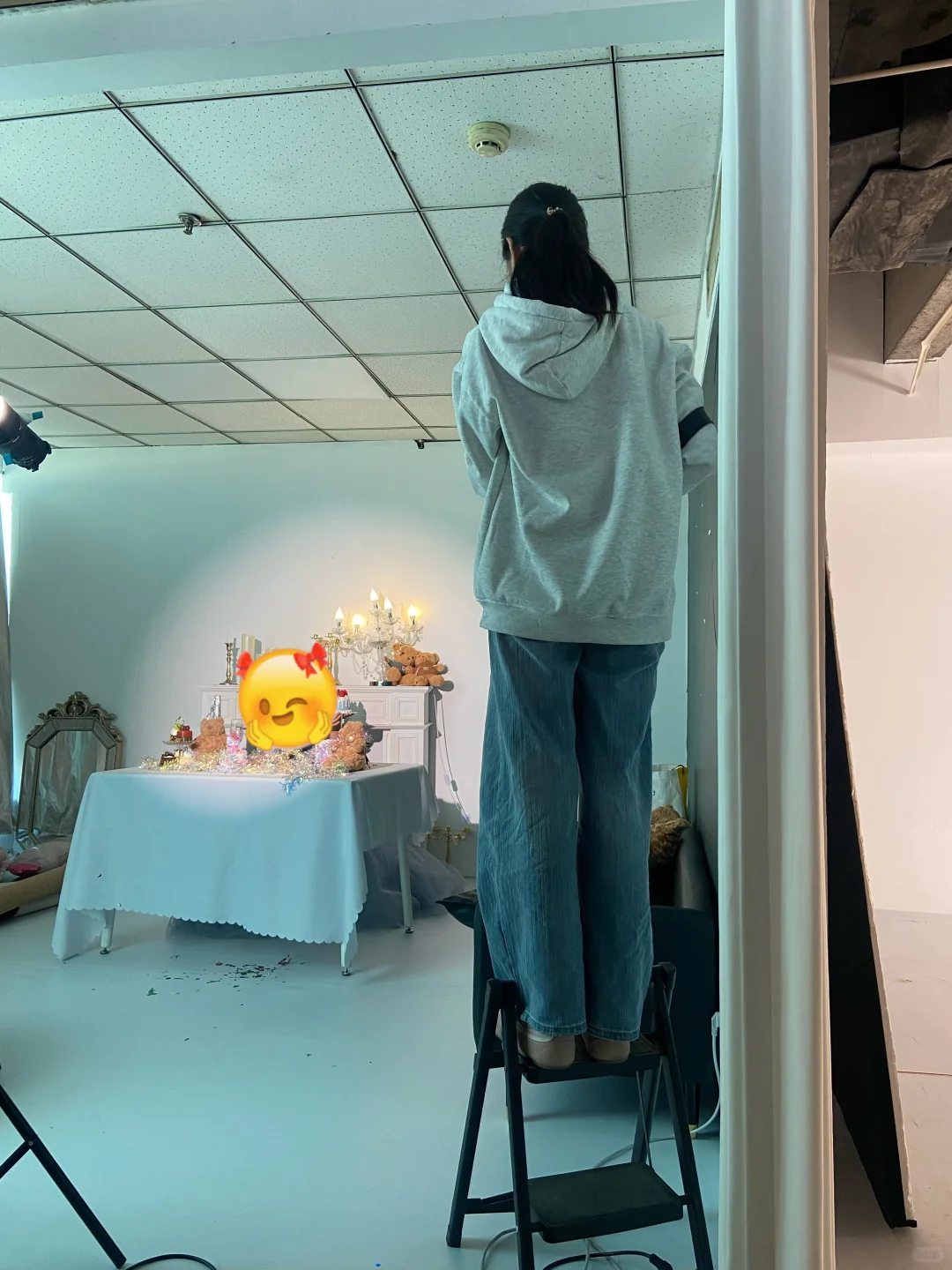 认真工作的女孩子，和深秋的阳光一样美好