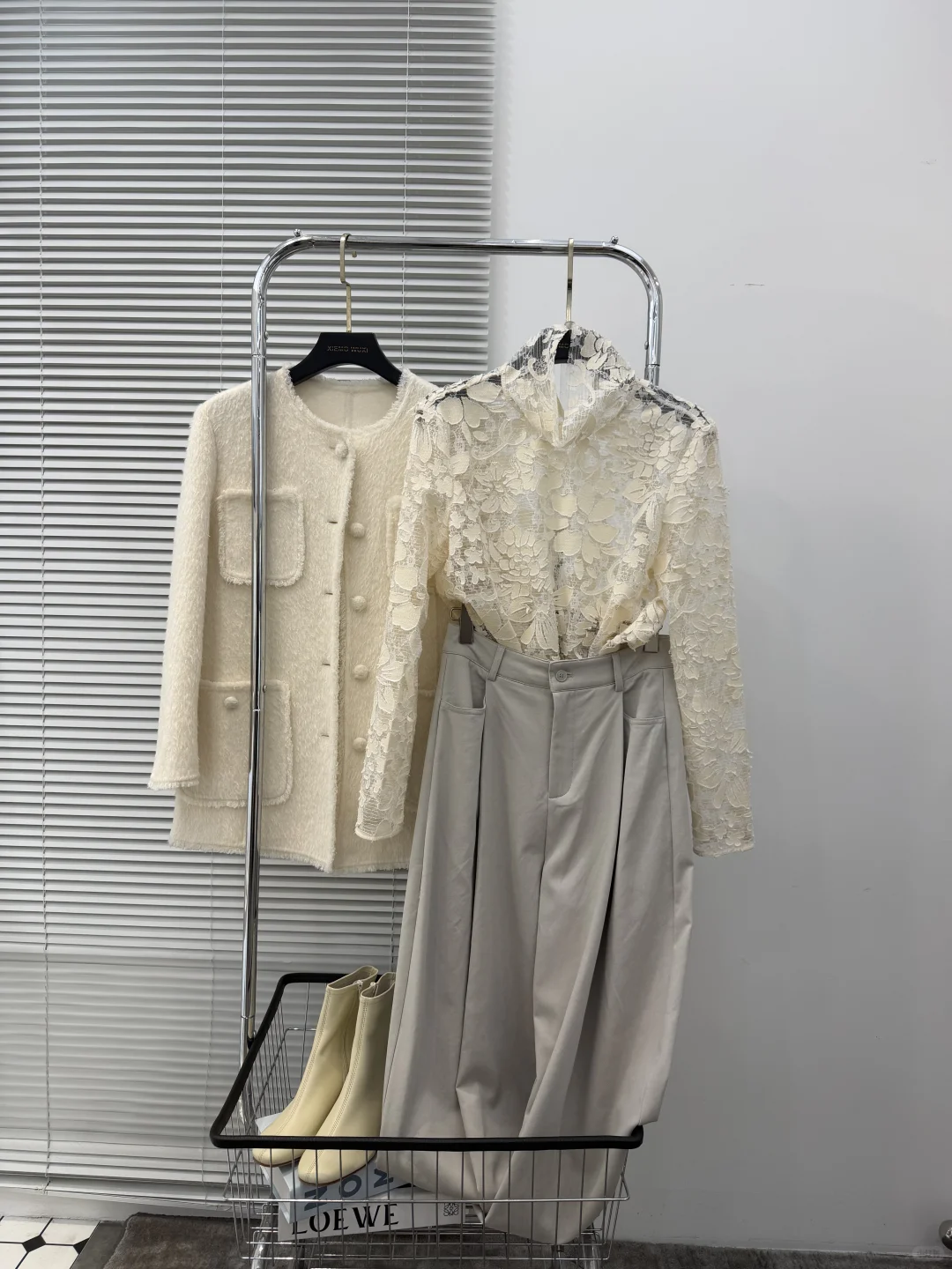 知性优雅与纯欲热辣并存