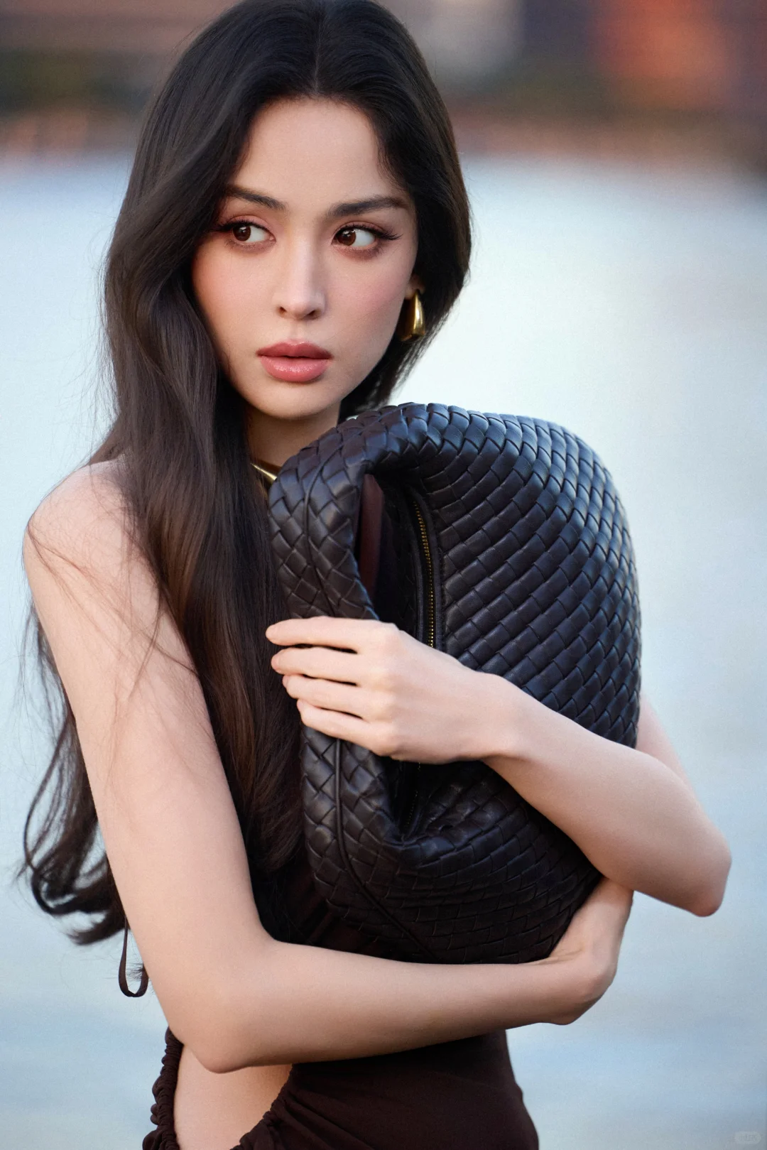 娜扎优雅造型，身形腰线太美了💘💘～