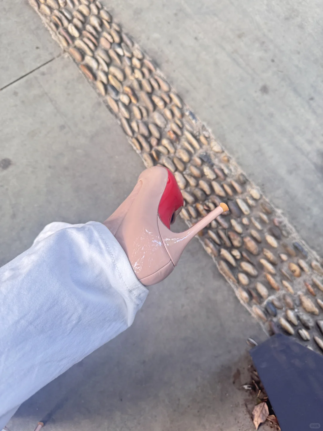 第一次穿高跟鞋！