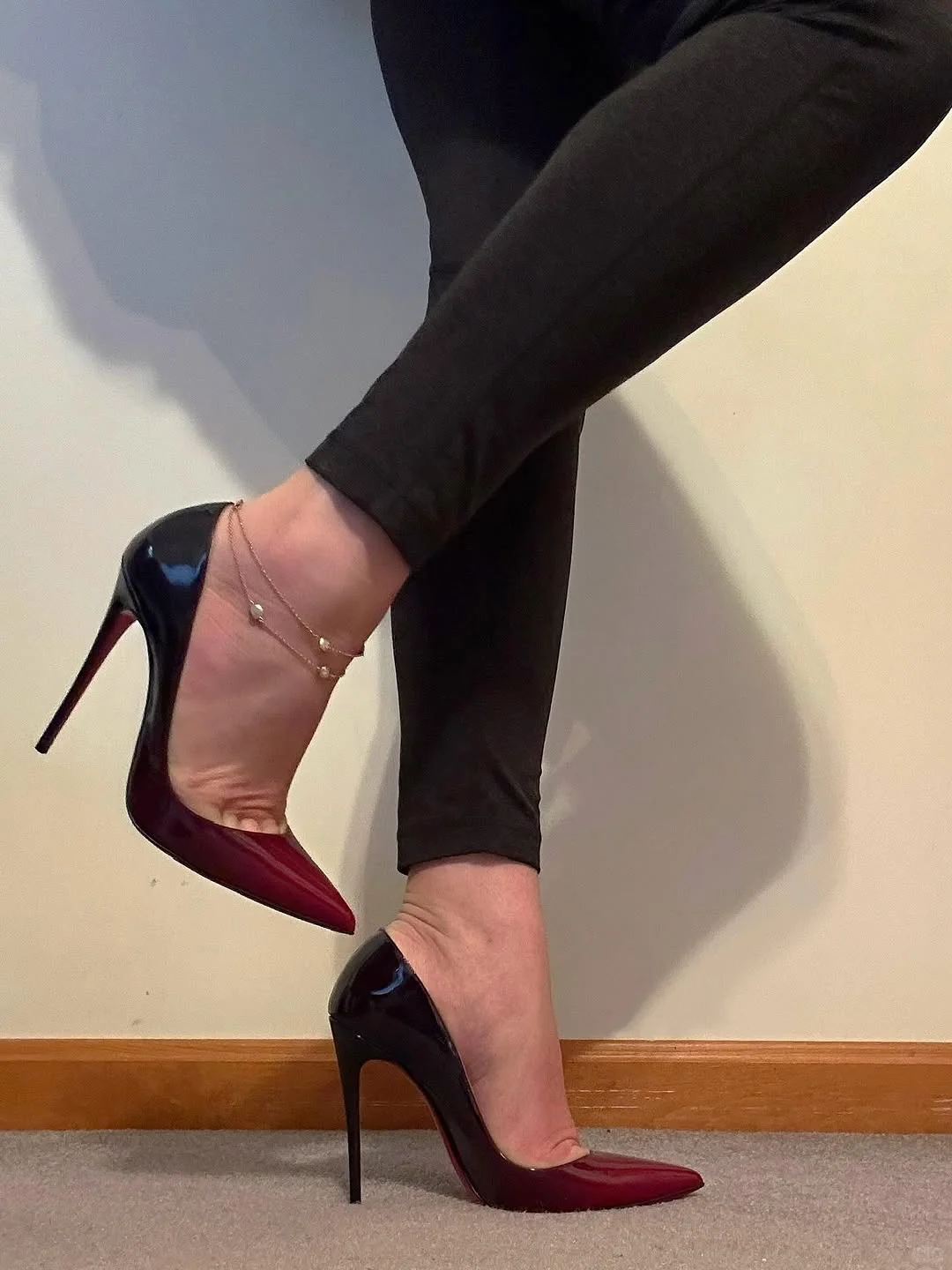 红底高跟鞋👠的气氛感