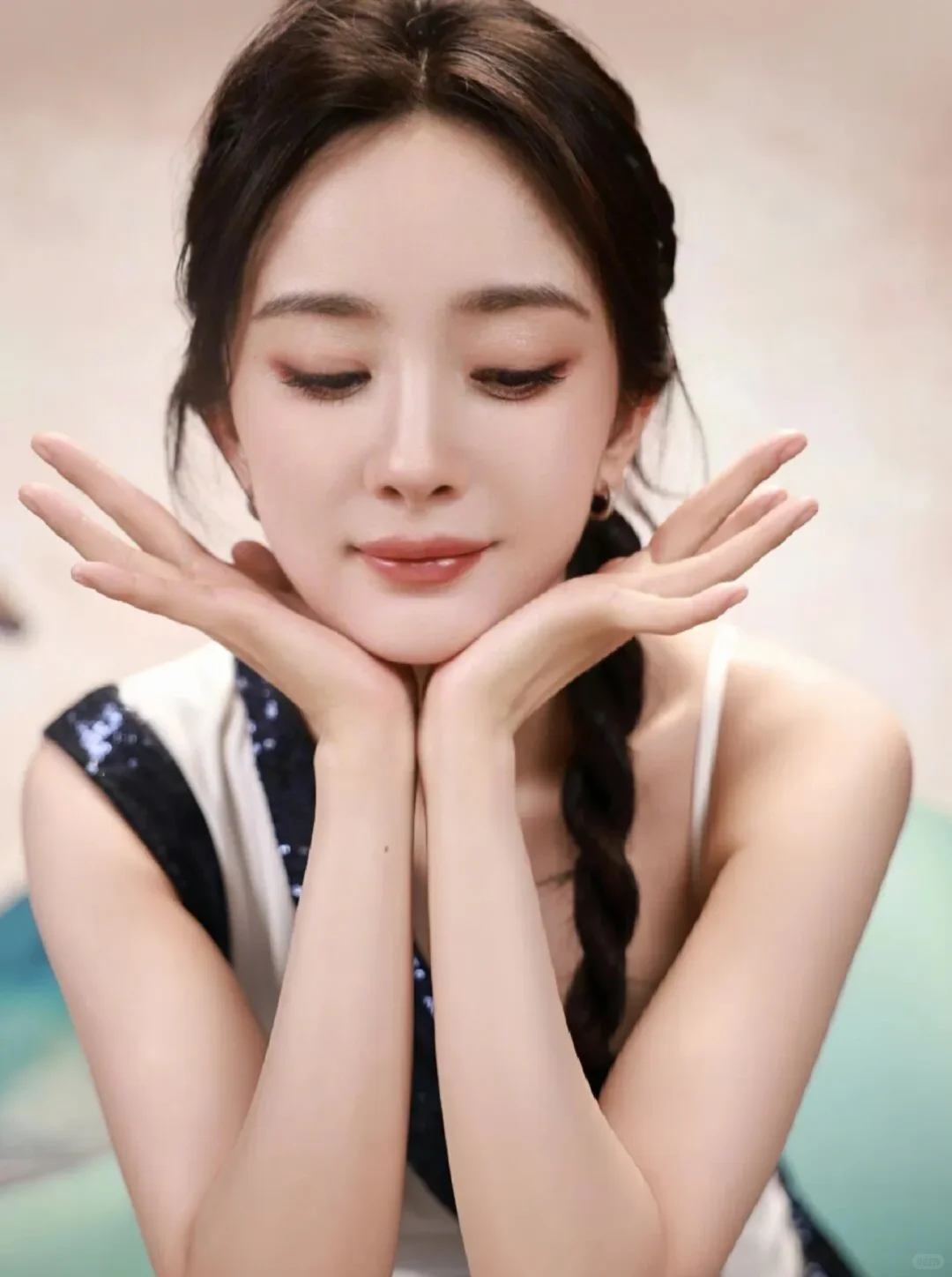 幂幂眼睛太吸睛啦~👀