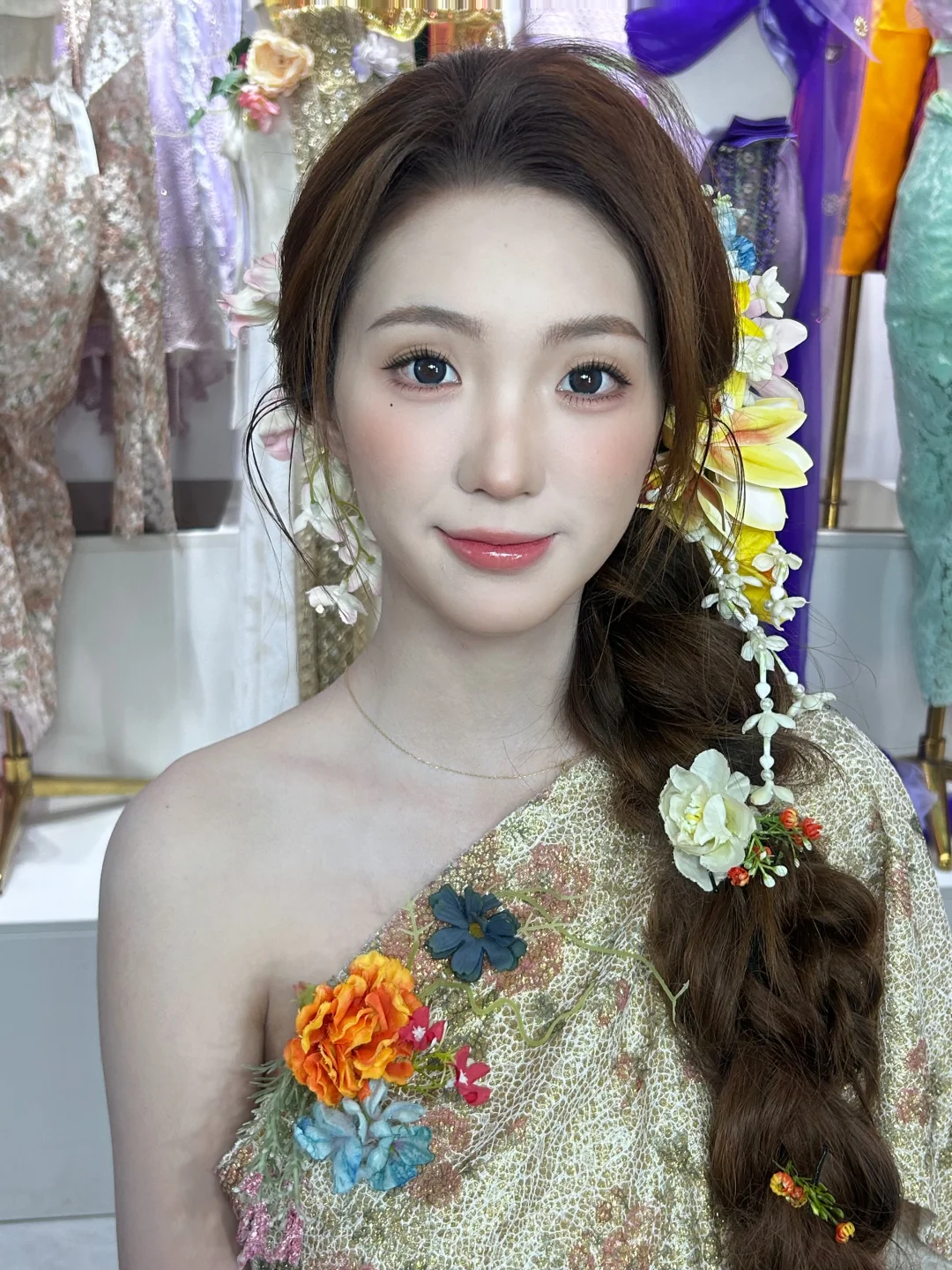 西双版纳曼听公园租傣服加化妆99米