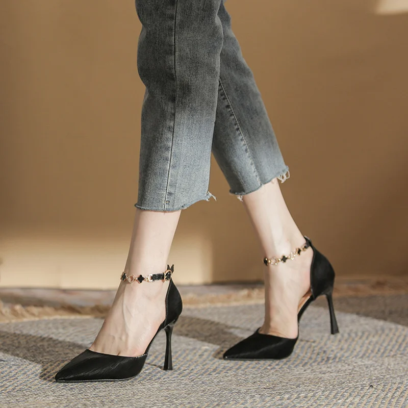 这款超显白高跟鞋我爱了！