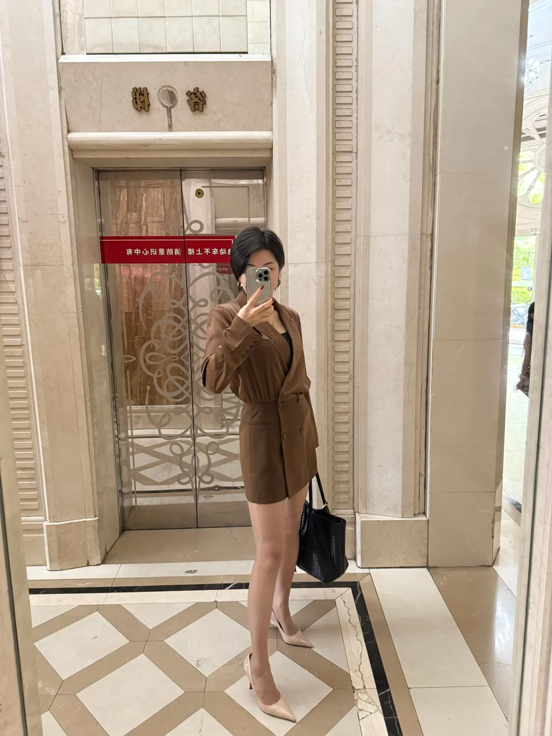 裸色高跟鞋是真的显腿长～