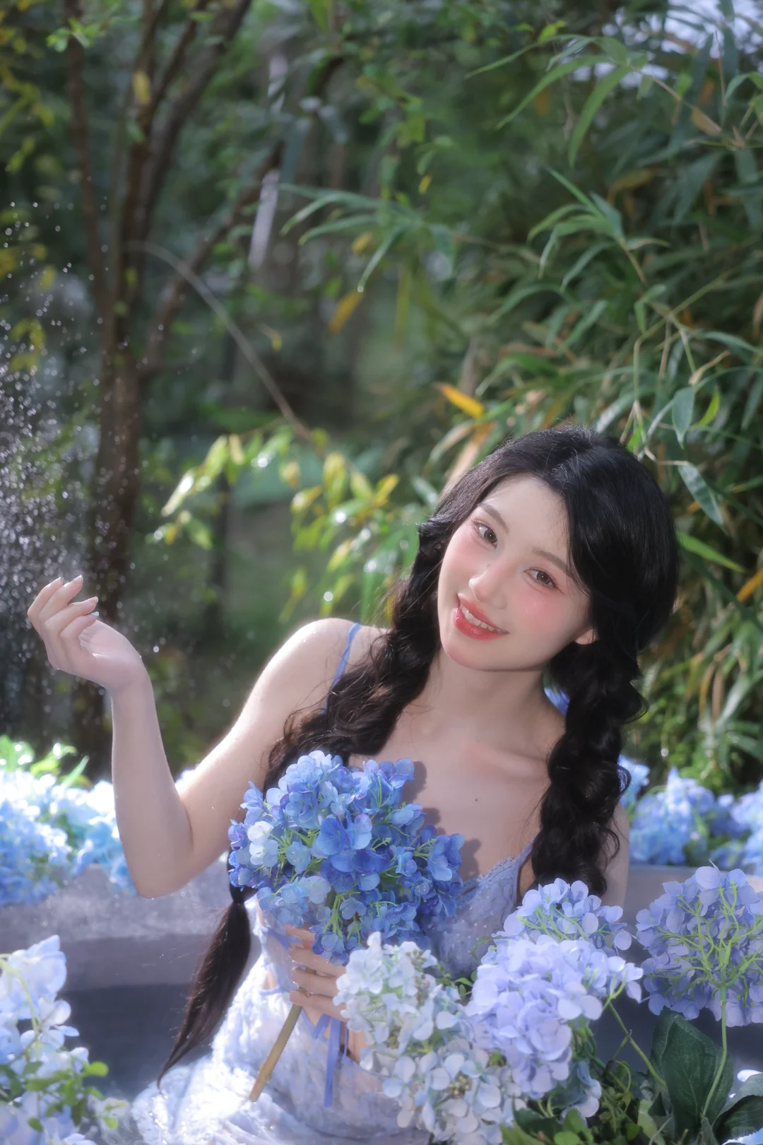 两个不一样风格的写真如何发朋友圈呢