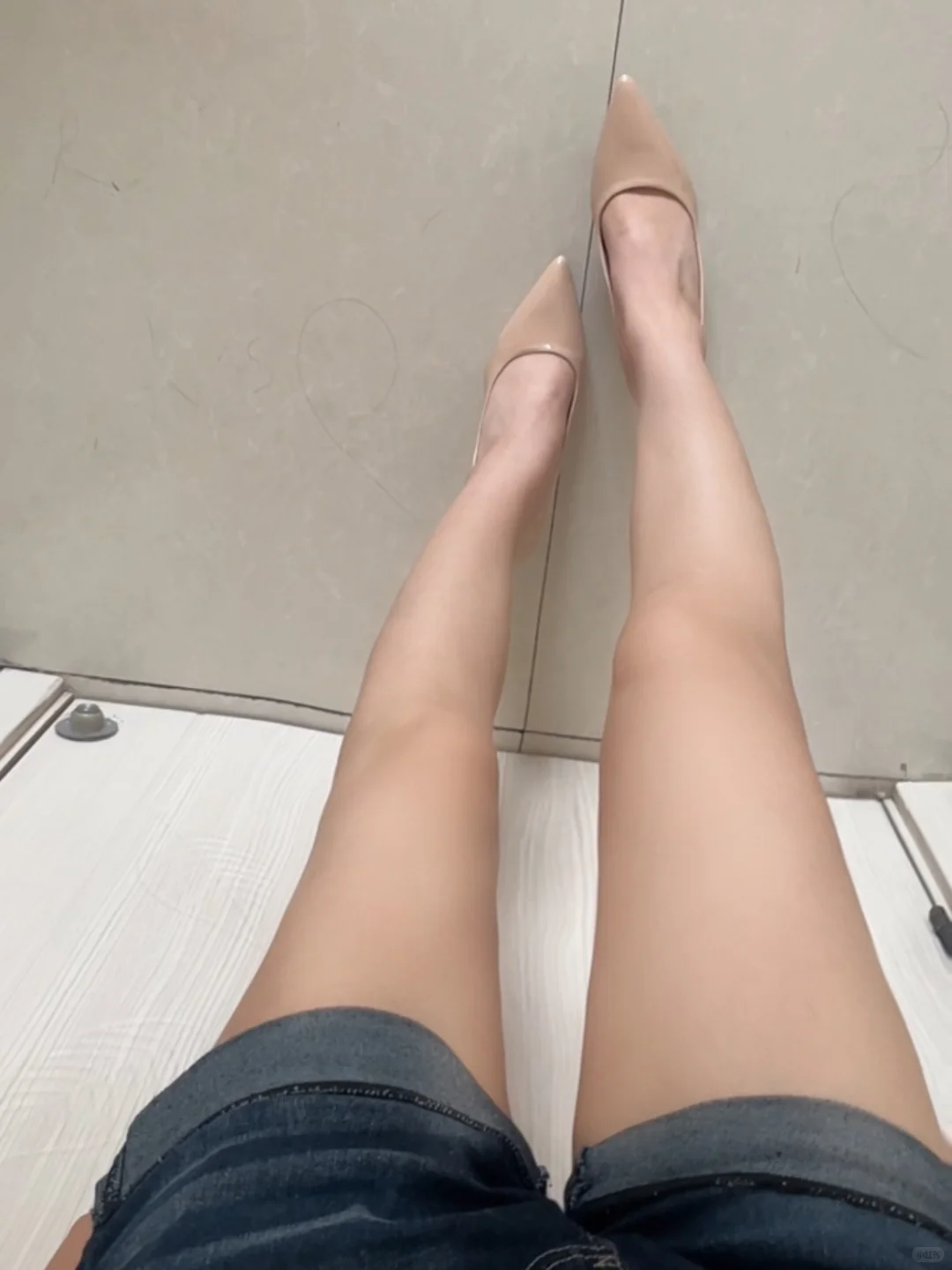 研0女大的第一双高跟鞋 高干文女主我来当当