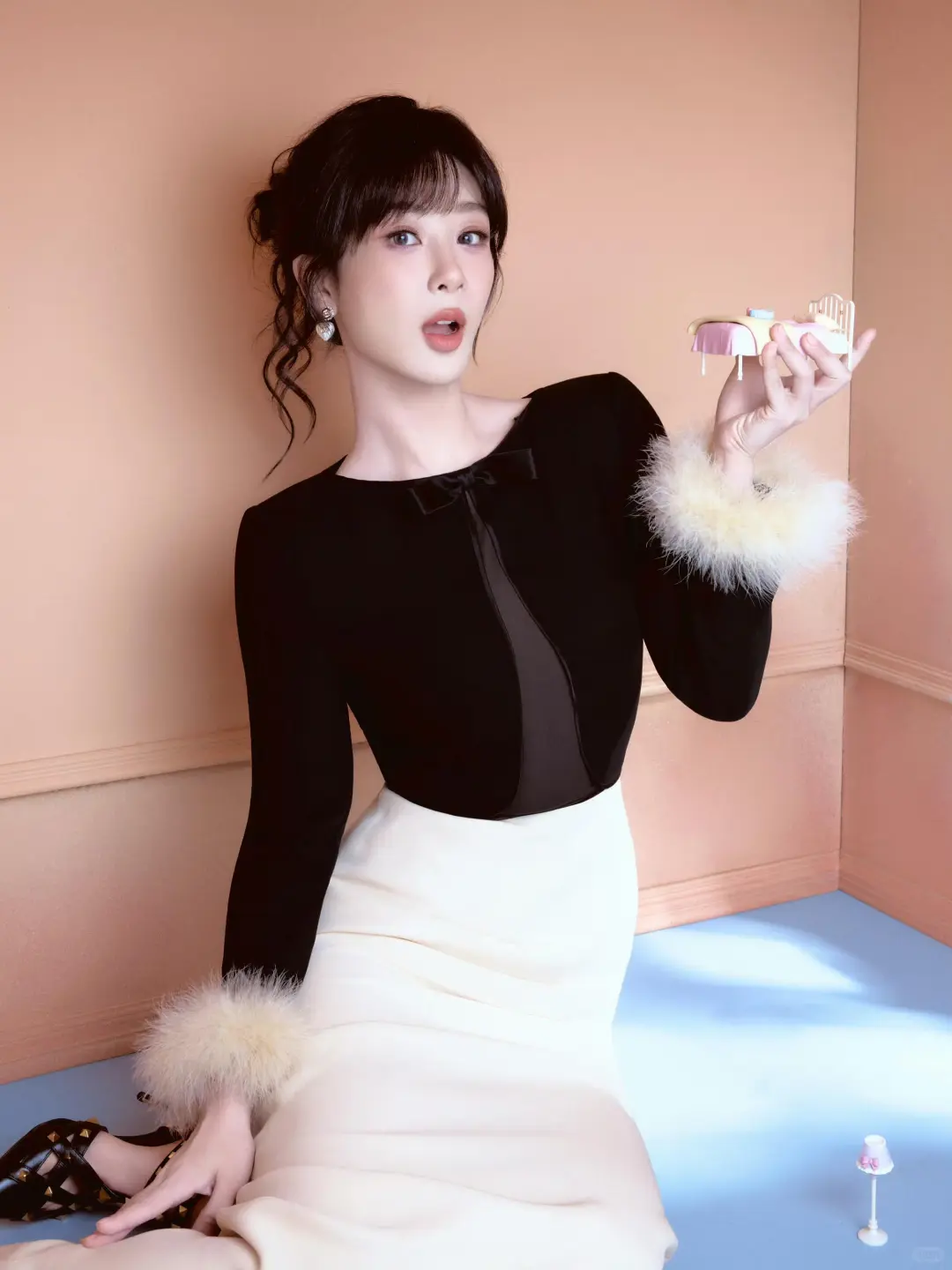 杨紫超季穿搭，黑白贵气挂太戳我了