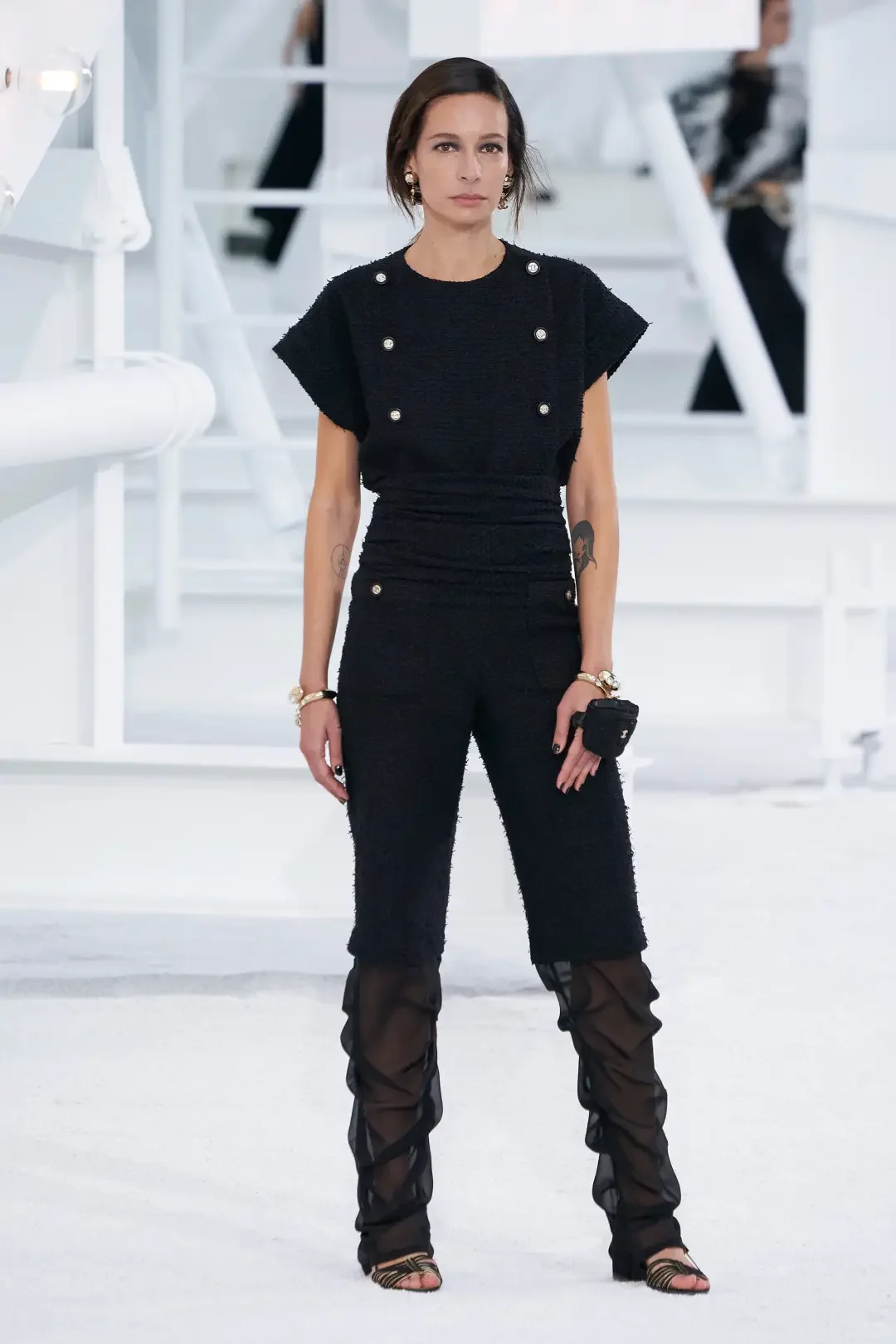 冬季必备高级感黑色穿搭推荐✨