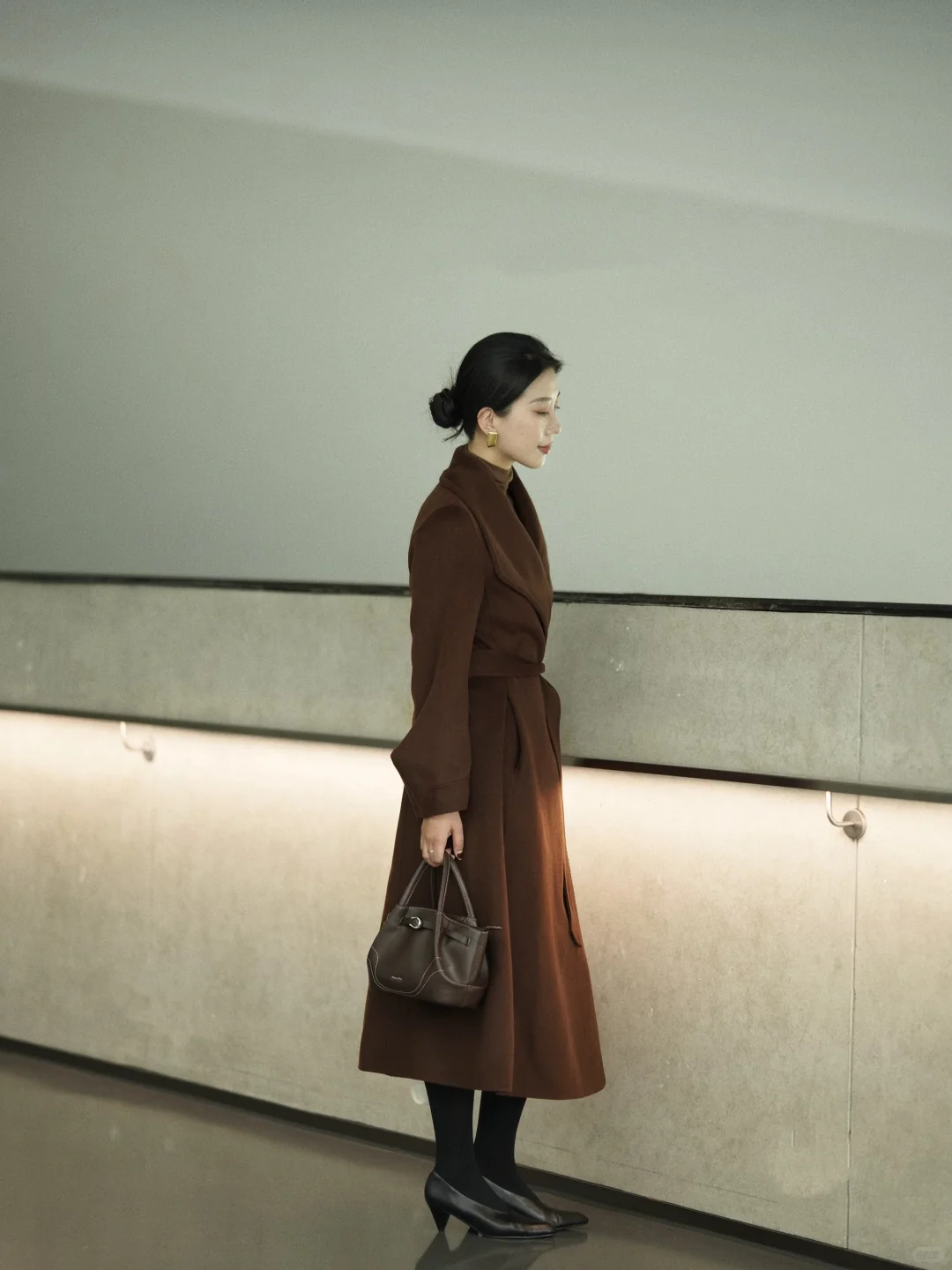 优雅穿搭 | 一身秋色，满心的从容