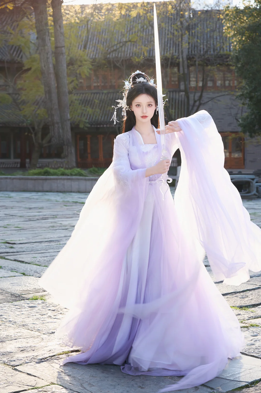 不坠轮回入大千，，心传一道在人间。