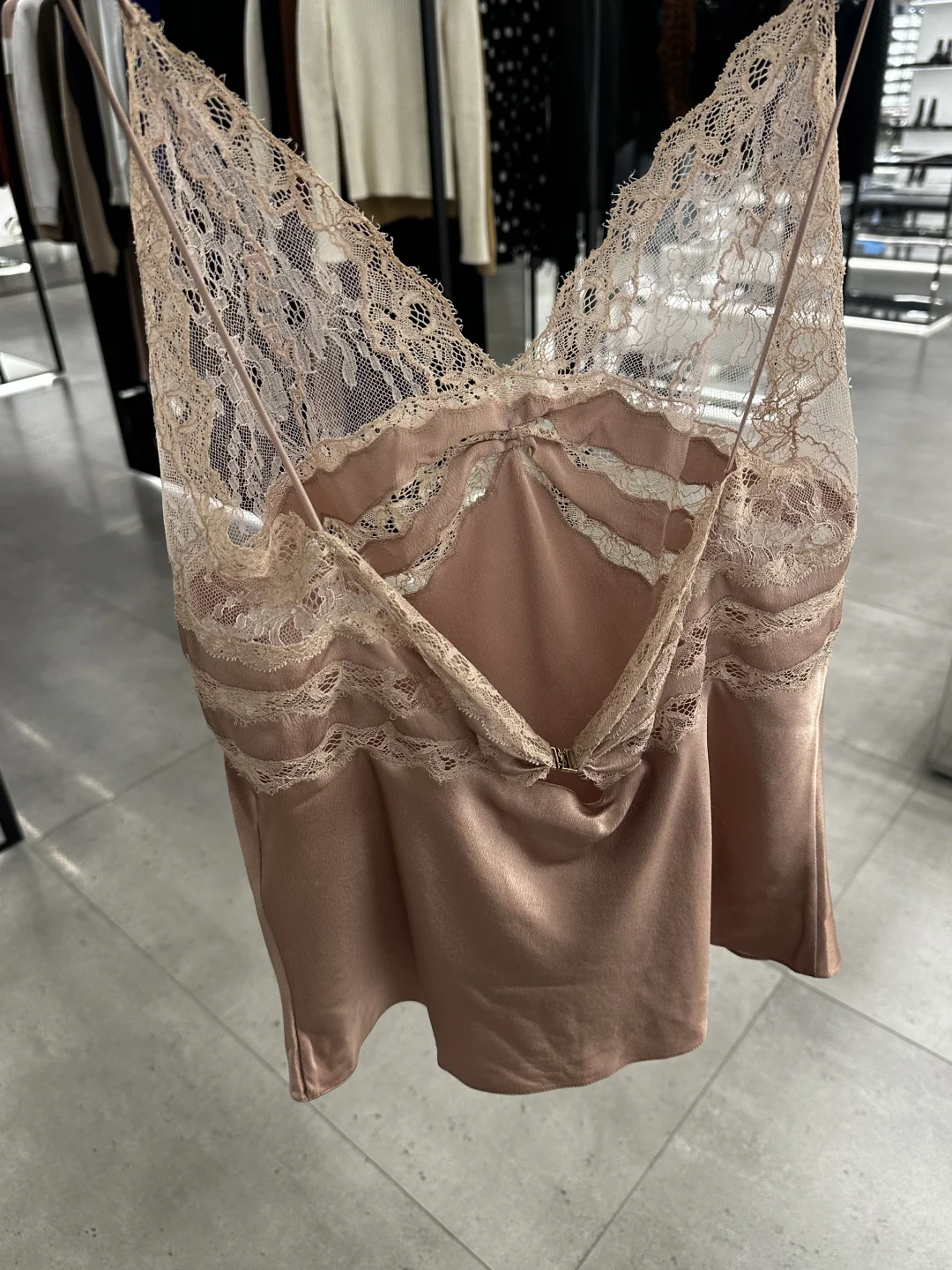 圣罗兰今日穿搭分享#精致女人的选择😍