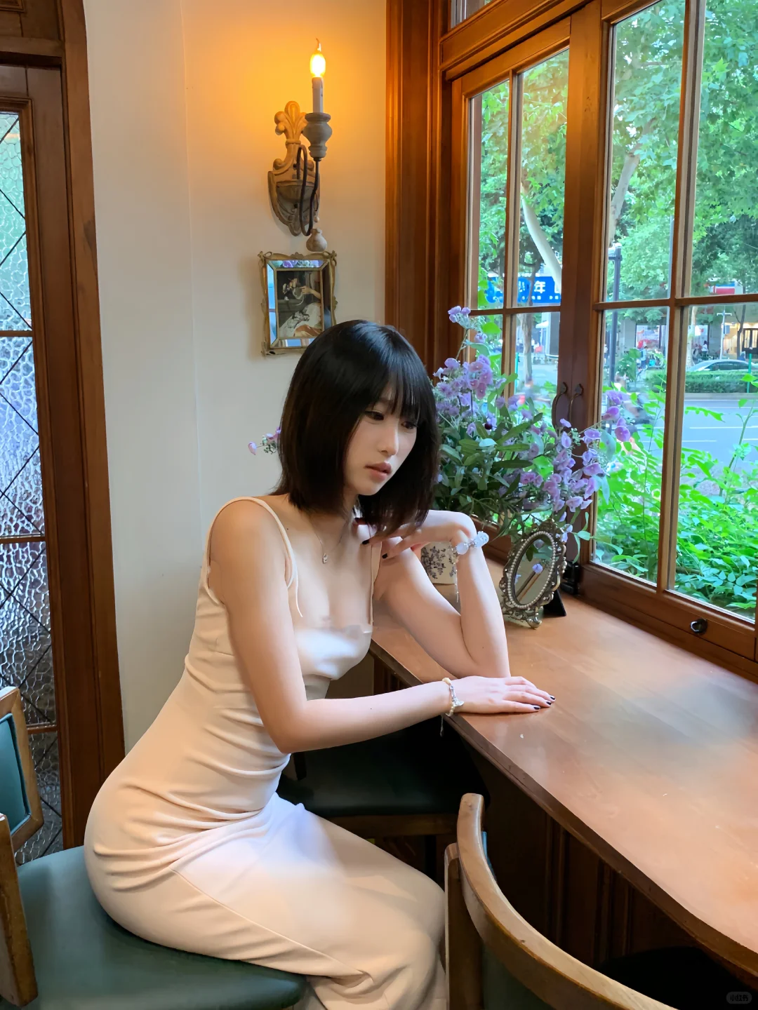 成都陪拍｜存一些咖啡厅拍照姿势