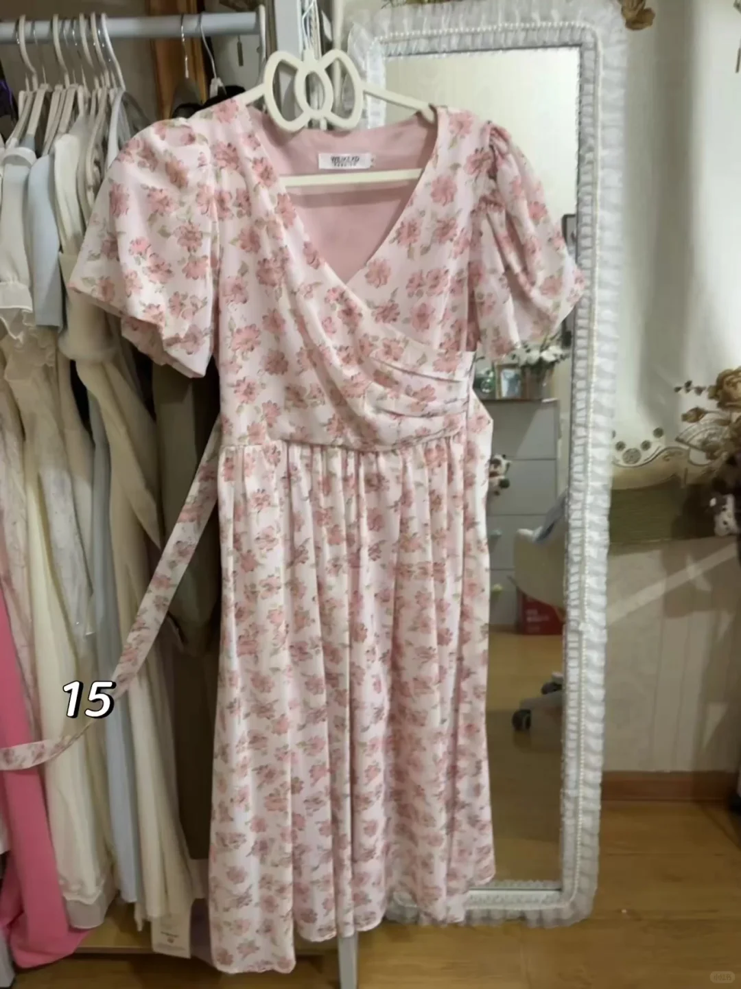 太仙了这条裙子！谁穿谁好看～