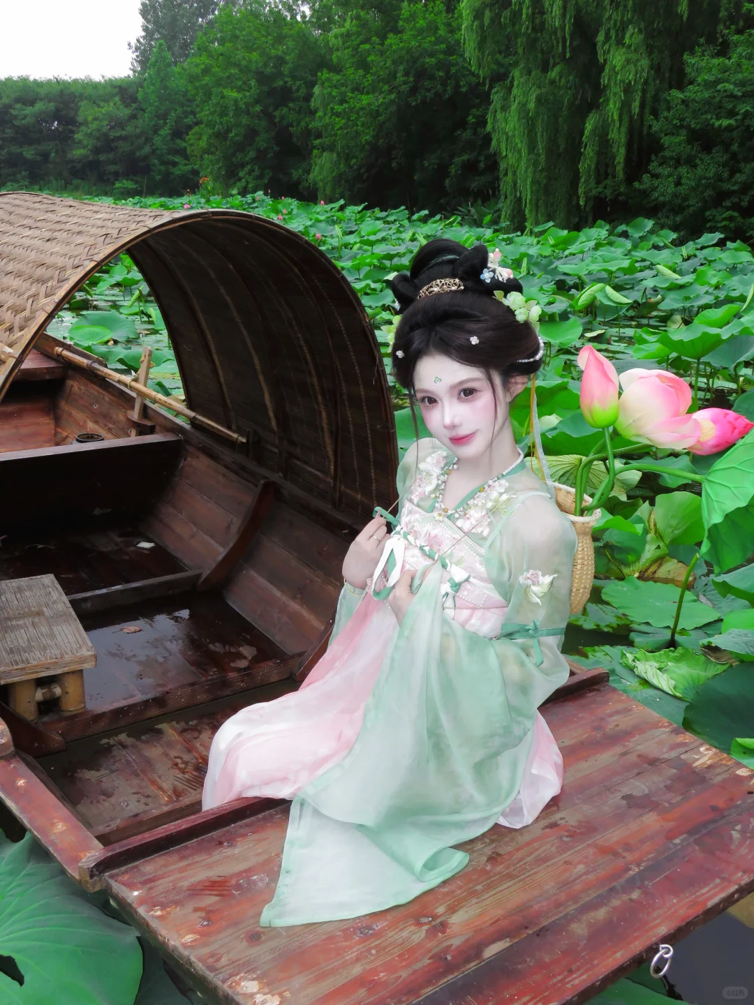 清冷又甜！唐风少女我的乌镇夏日壁纸收割机