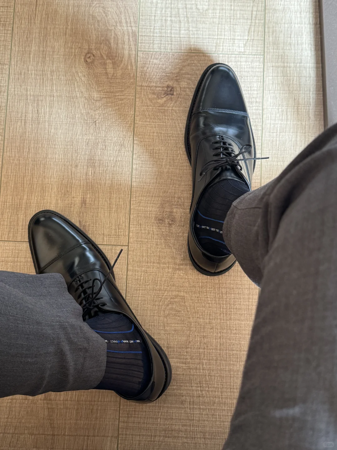 这个袜子配皮鞋真的绝搭！