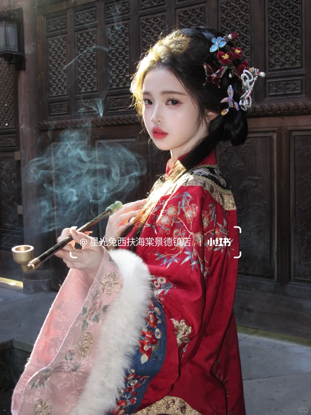 景德镇红色清汉女写真惊艳了谁！！美到失语