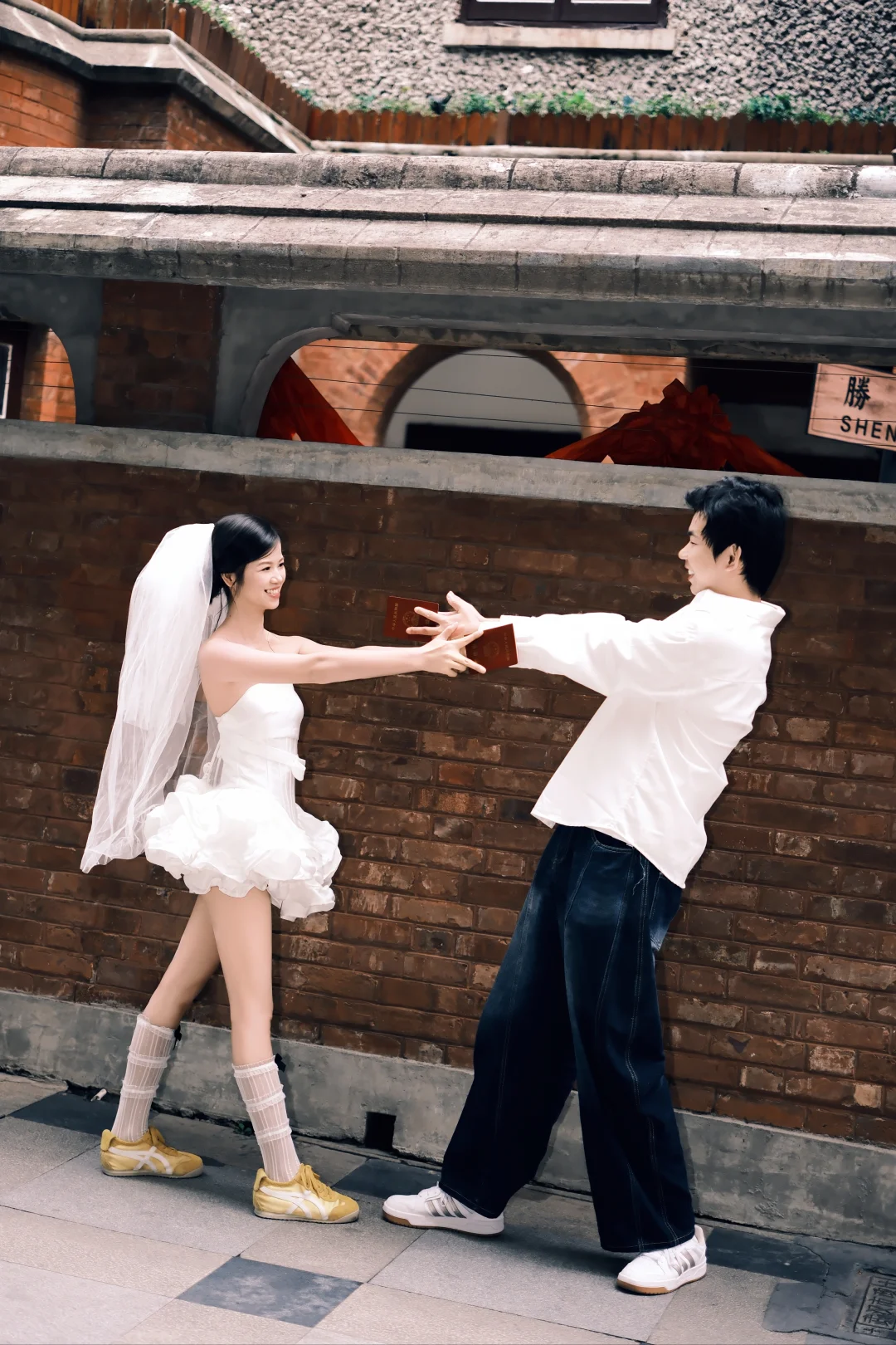 399在武汉找了个富士女摄，拍领证值吗?